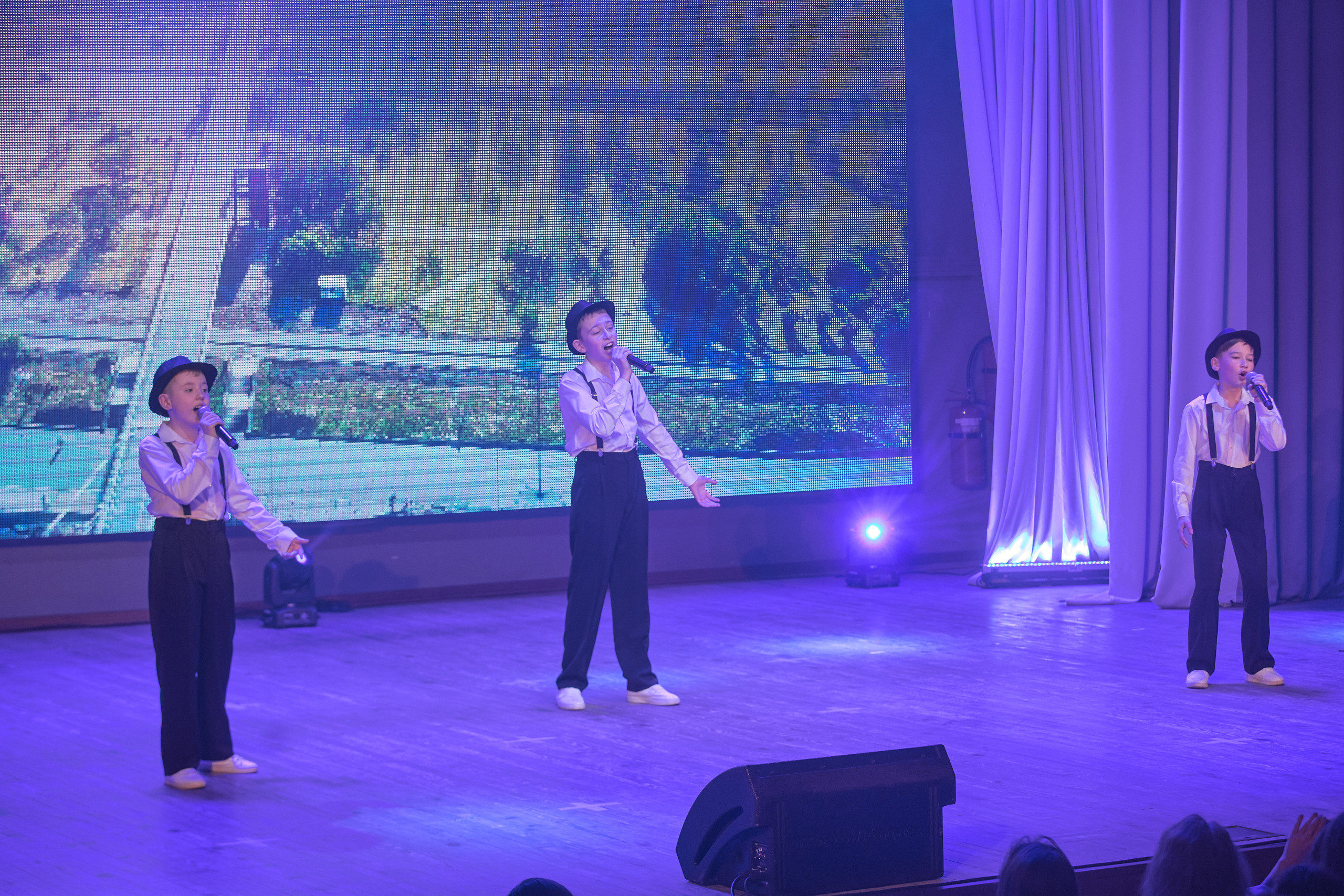 Портфолио репортажной фотосъёмки: Концерт в ДК Железнодорожников. Фотограф Яковлев Роман — Красноярск