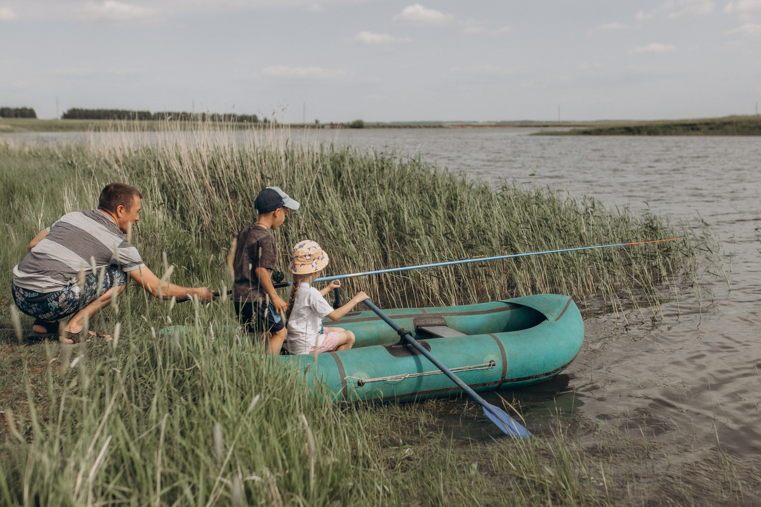 Семейная рыбалка. Семейный фотограф lifestyle в Новосибирске Елена Шпилевая