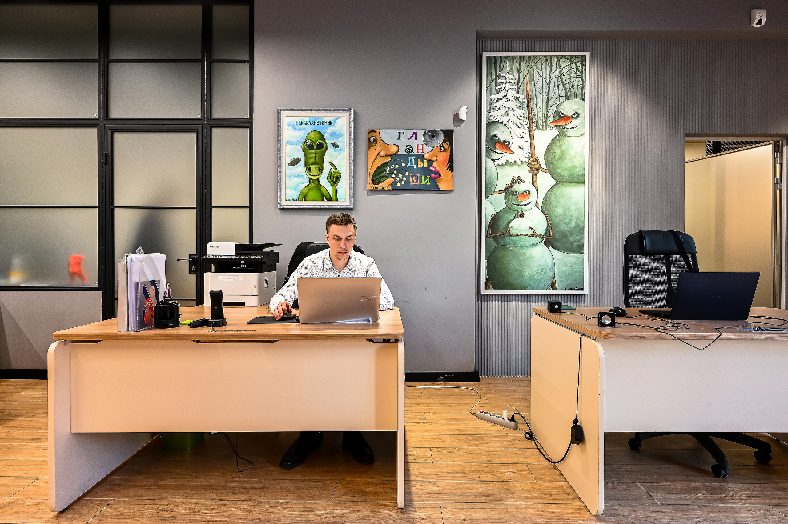 Офис Арсенал. Интерьерный фотограф. Фото- видеосъемка недвижимости Санкт-Петербург