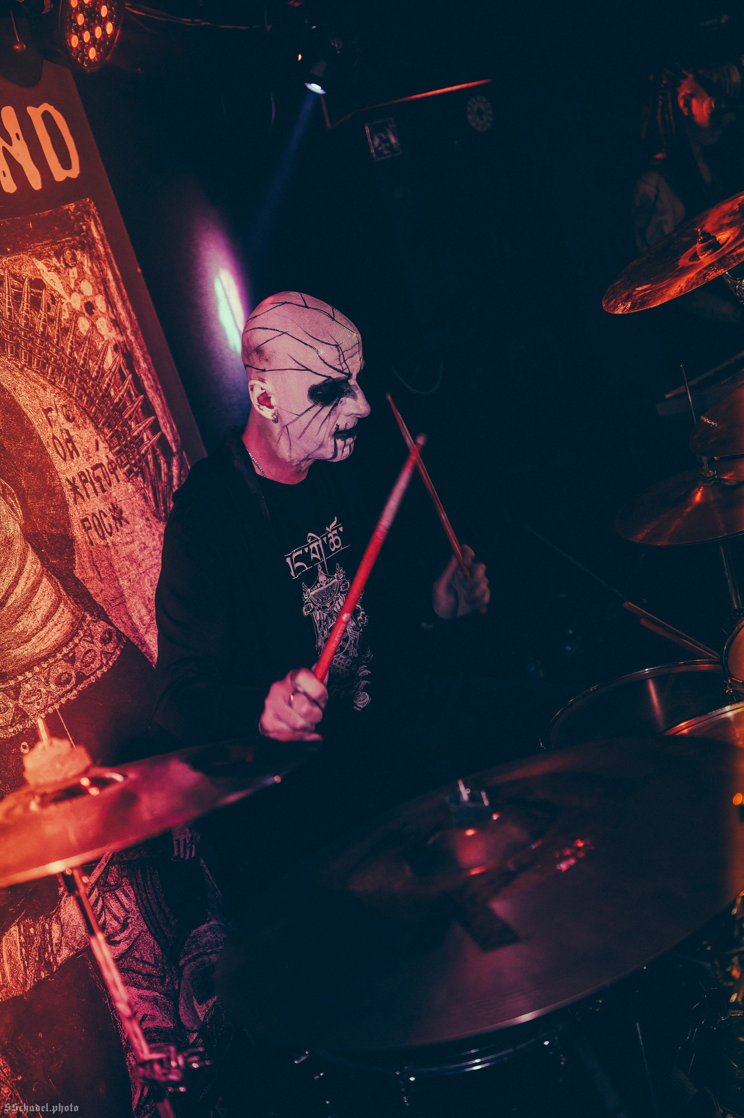 Frostlagte Måne 18.10.25. We will make everything metal!