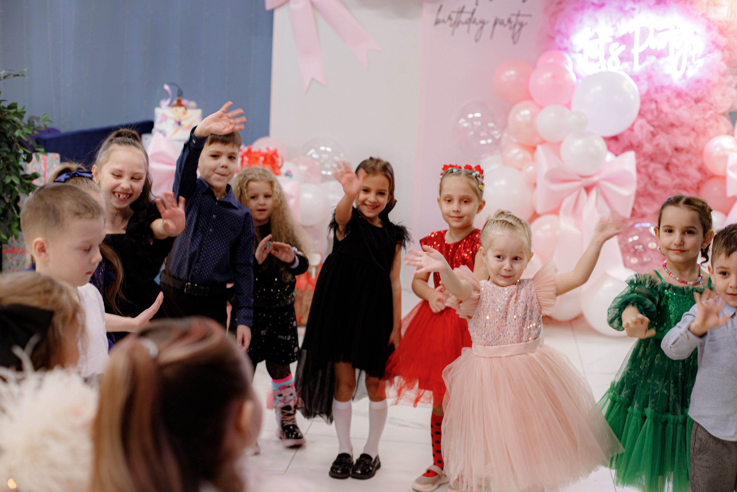 ASIA'S BIRTHDAY PARTY. Photokarish