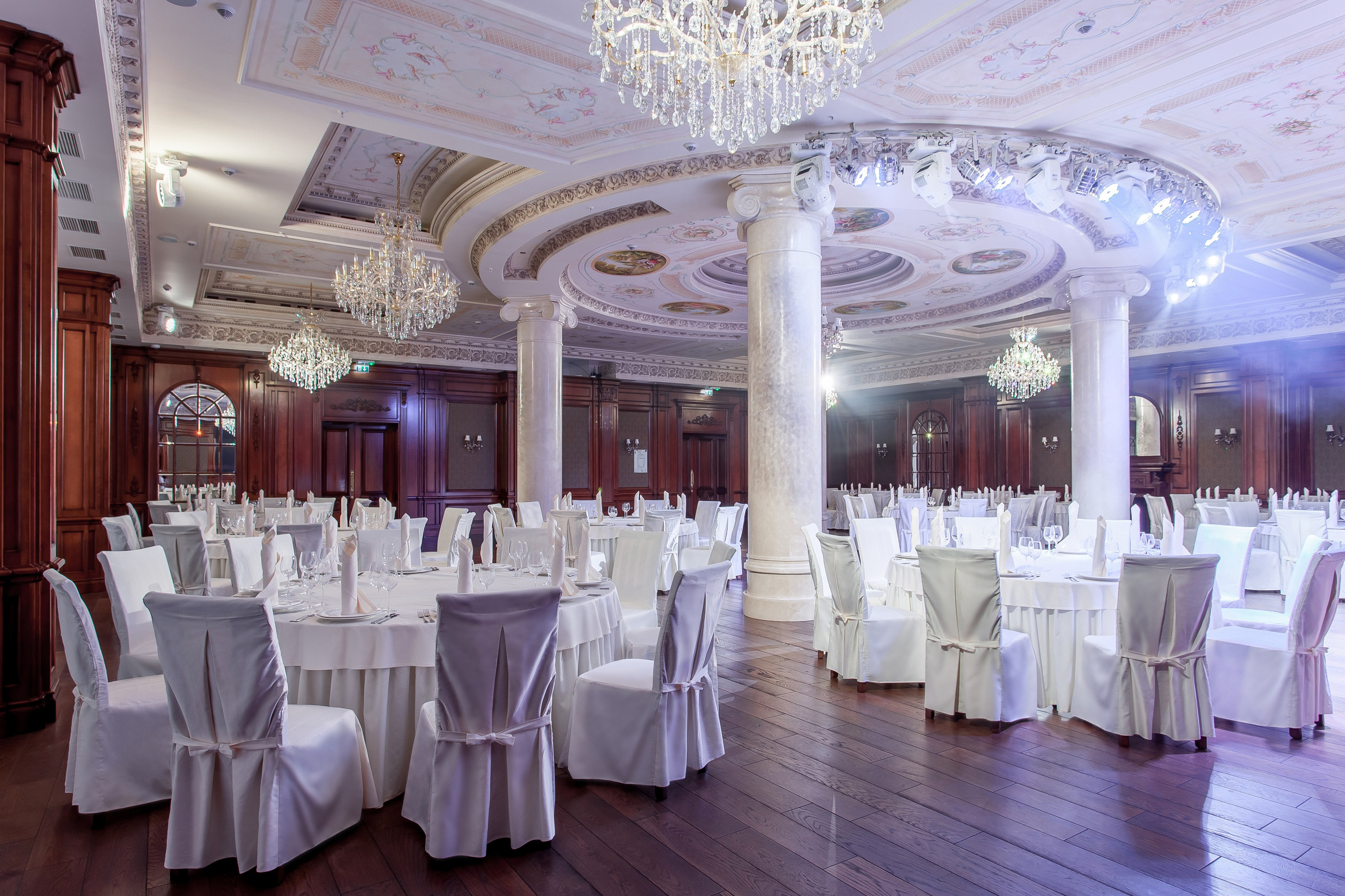 Hotels. Interior photographer Vitalii in Portland and Vancouver