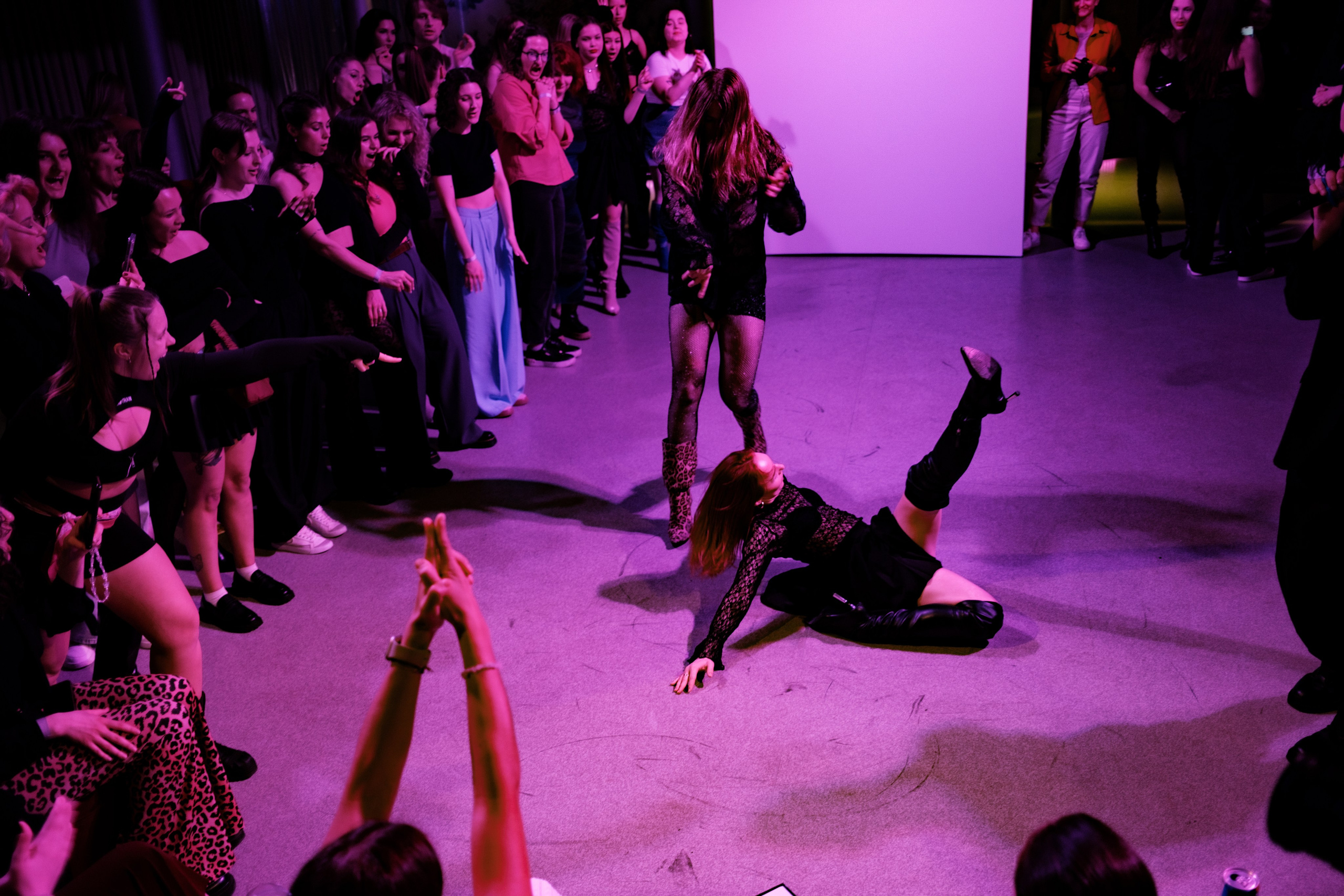 Реопртаж | Танцевальный бал BESTIE WEEKEND 2.0 SEXY EDITION |. Репортажный фотограф в Калининграде Екатерина Суханова