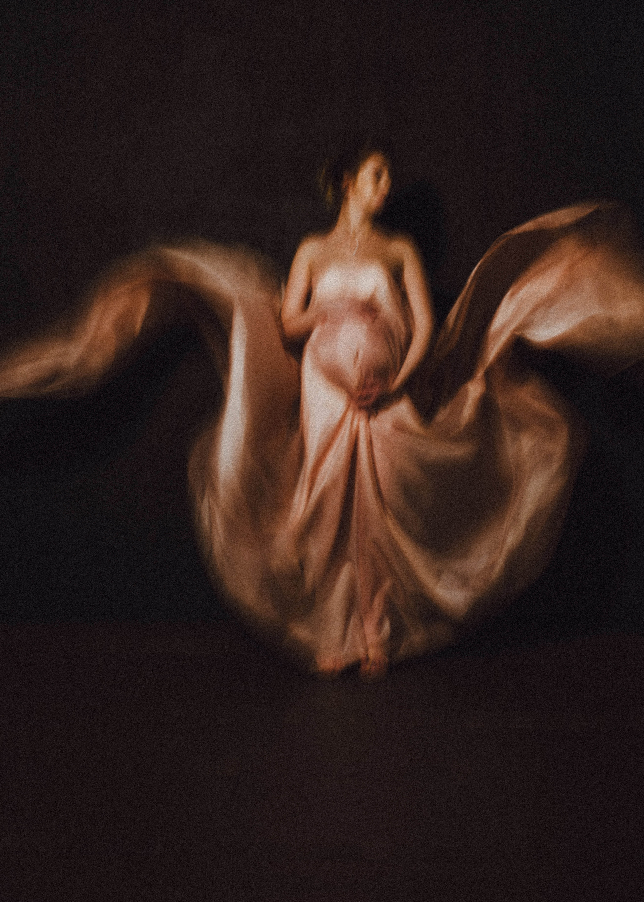 Pregnancy. Portraiture & lifestyle photographer in Dubai/Almaty, Olga Chernyak