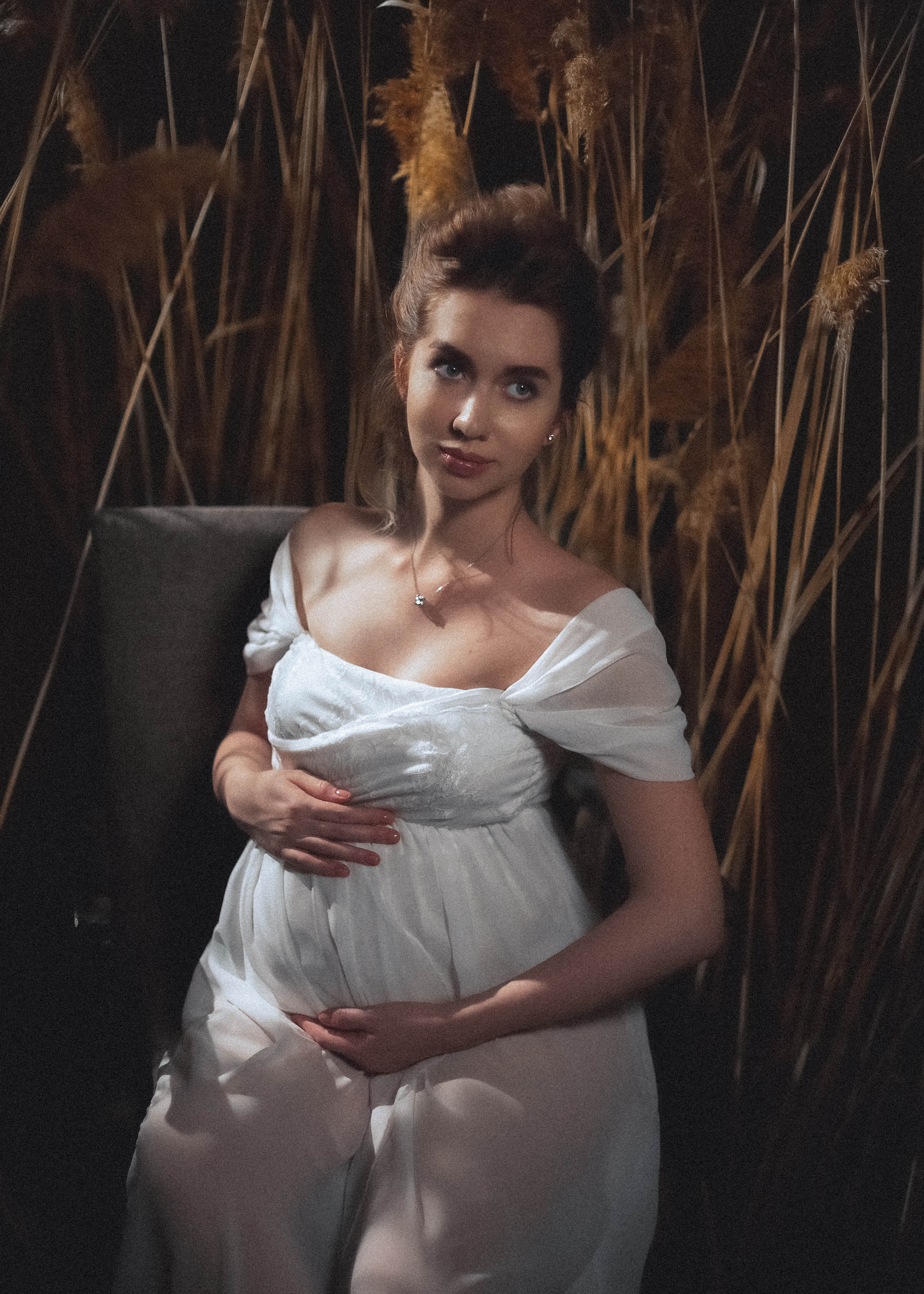 Pregnancy. Portraiture & lifestyle photographer in Dubai/Almaty, Olga Chernyak