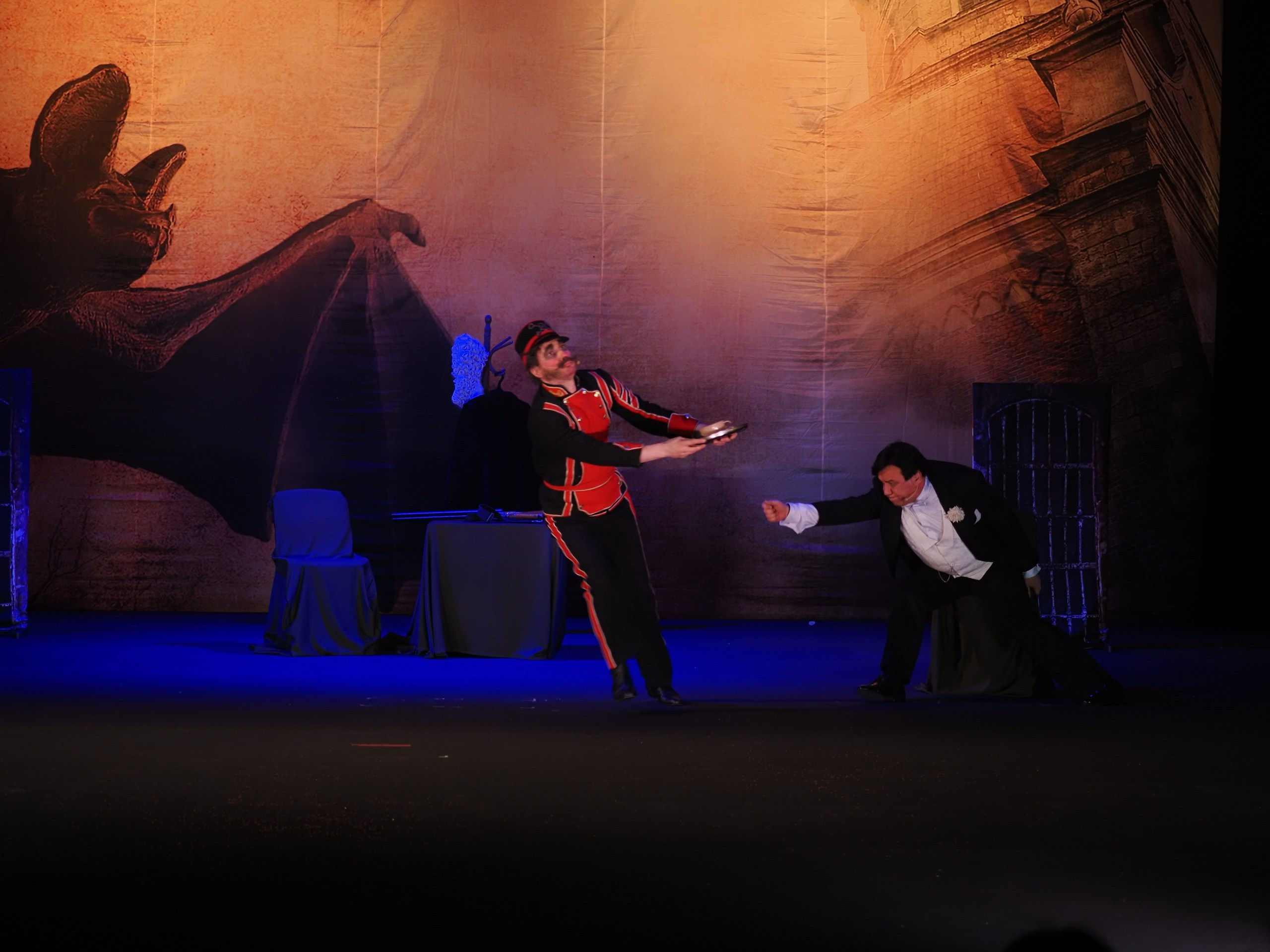 «БУФФ-ПАРАДИЗ» Летучая мышь (в Нск). Портретный и спортивный фотограф в Новосибирске и Твери Кононов Алексей