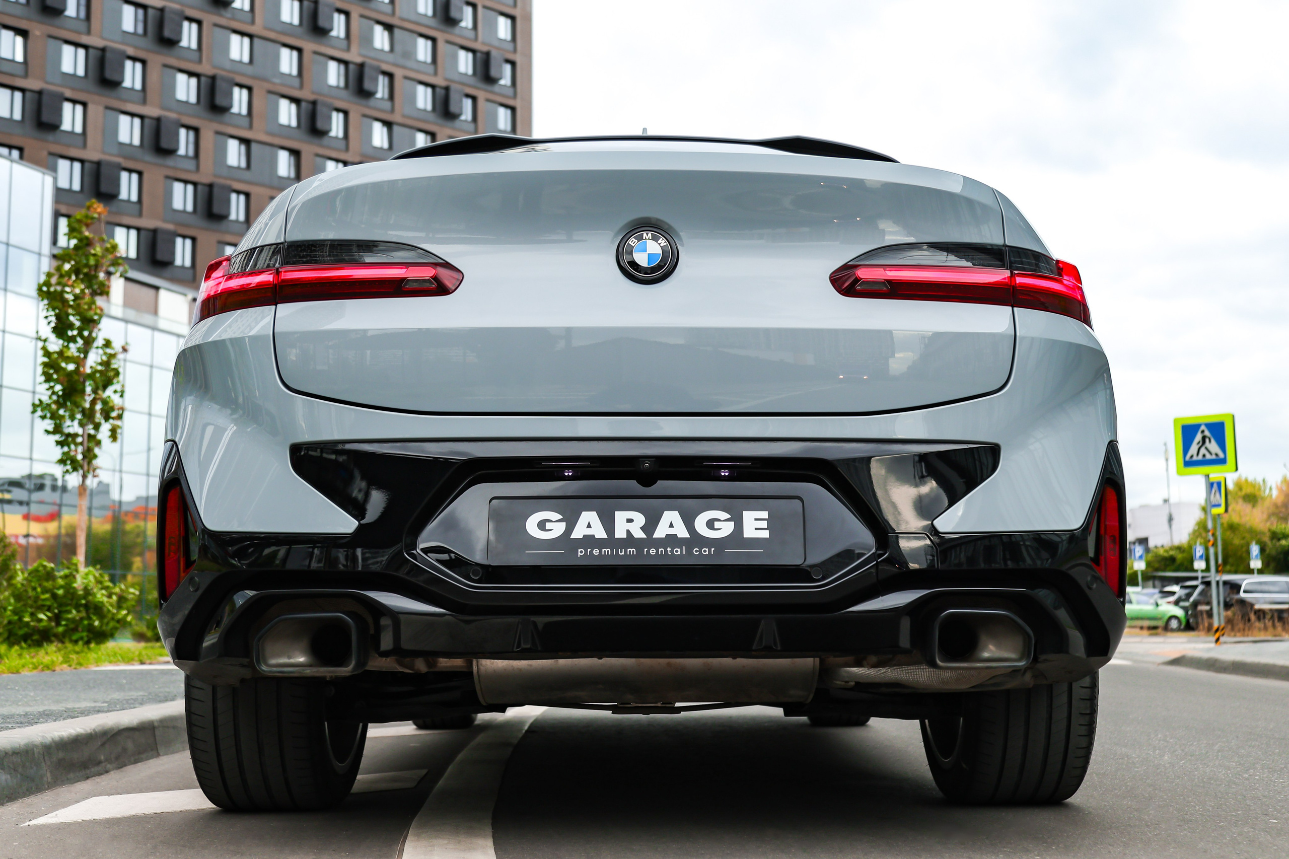 2021 BMW X4. Mixturecaptures