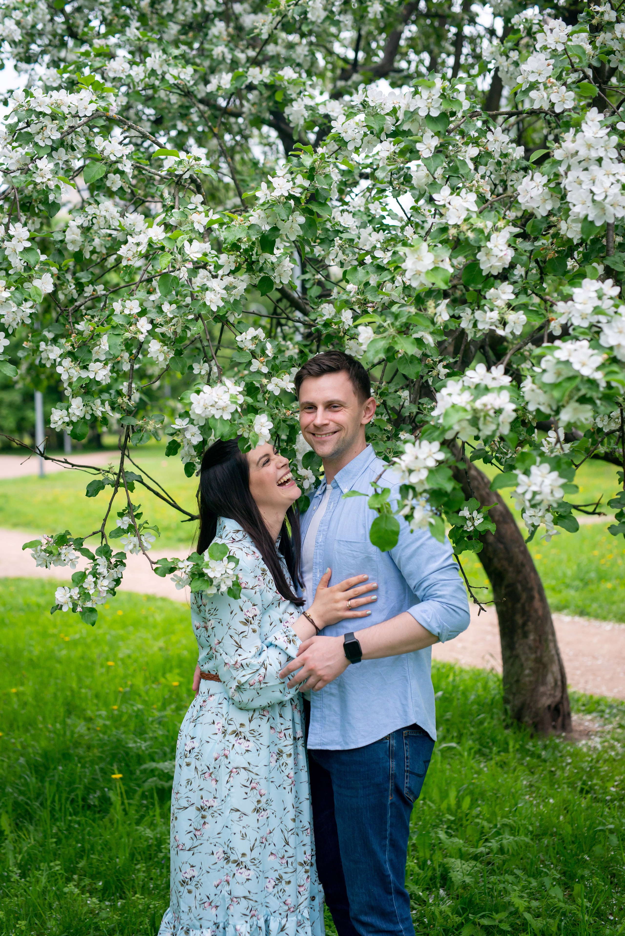 Наташа и Дима (фотосессия в цветущих садах). Портретный, семейный и свадебный фотограф в Санкт-Петербурге и в Пушкине Ширяев Денис