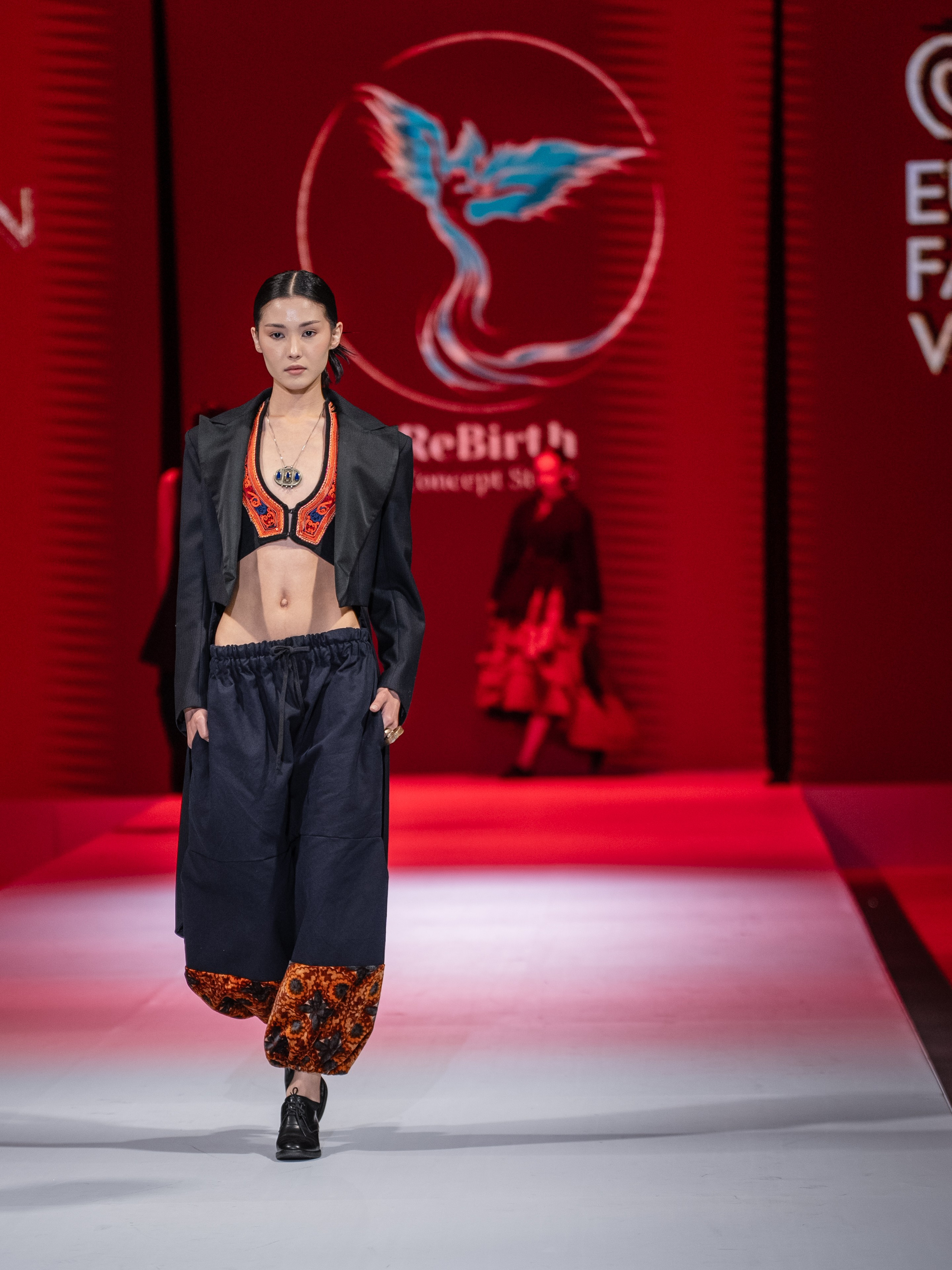 EURASIAN FASHION WEEK Reberth. Сайт Алматинского НЮ АРТ, будуар и фэшн фотографа Дениса Карпенко