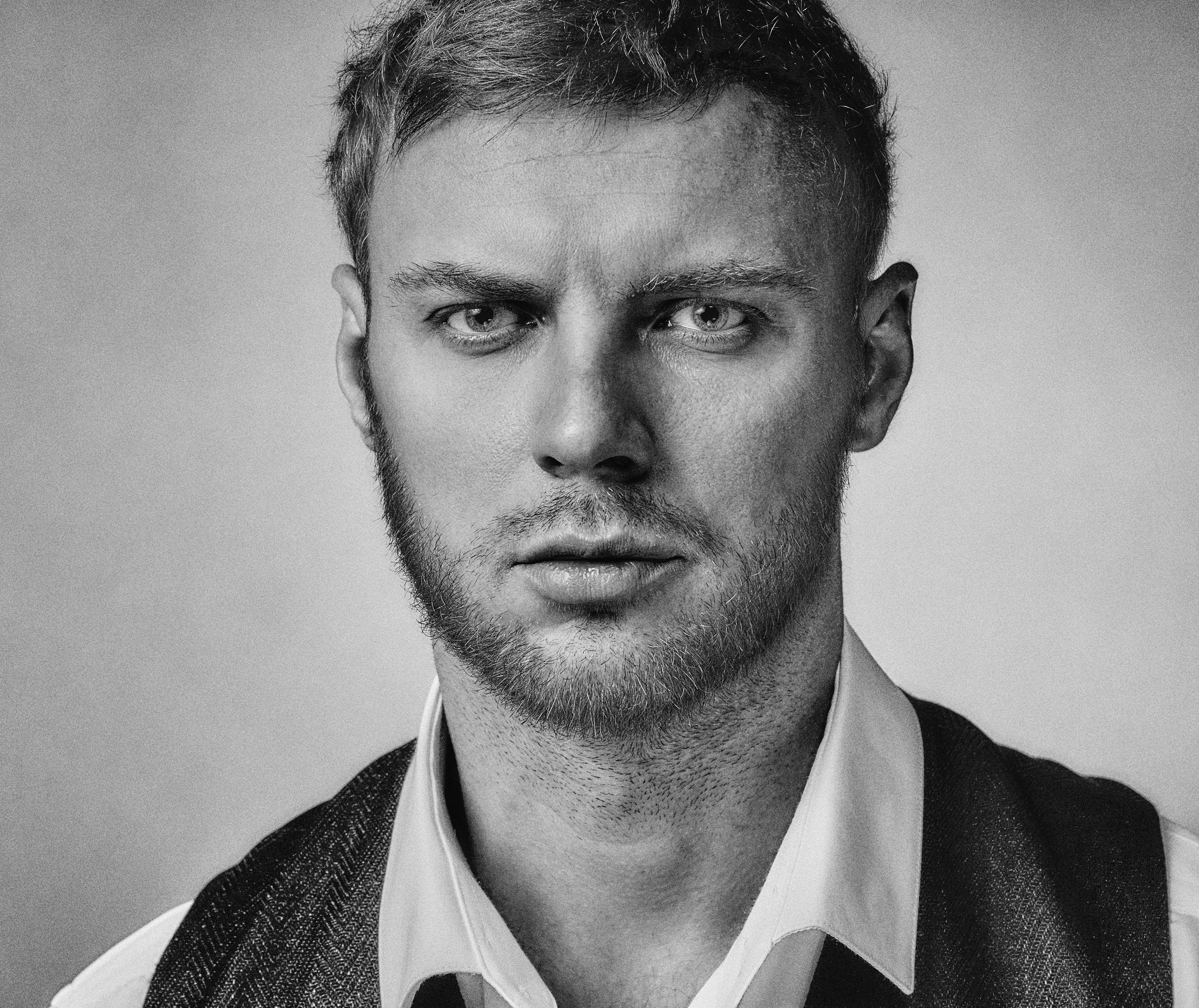 Мужской портрет. Игорь. Фотосессия в Efimov Studio. Портретный фотограф во Владивостоке Сергей Ефимов. #СергейЕфимовФото