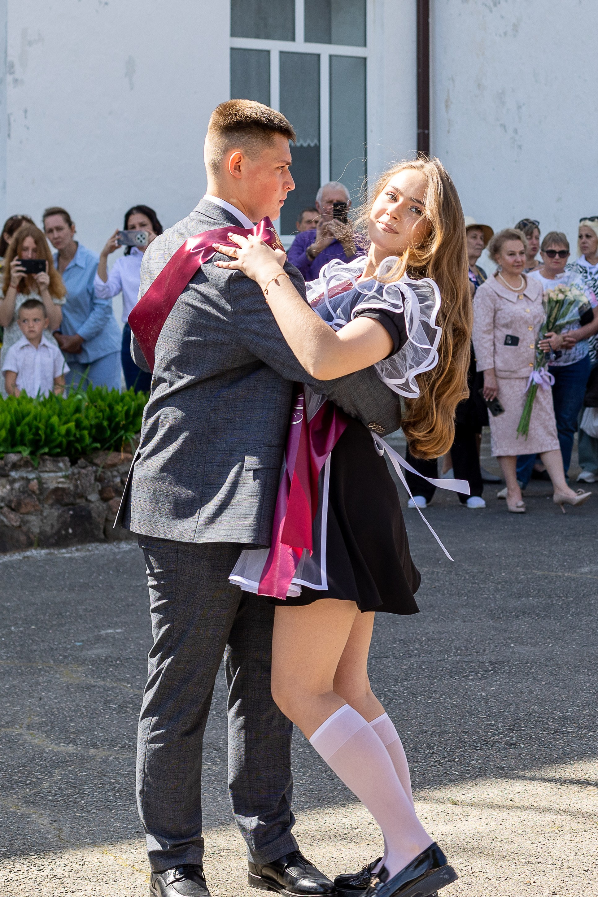 Последний звонок. Выпускные альбомы Майкоп, Краснодар Елена Золотарева