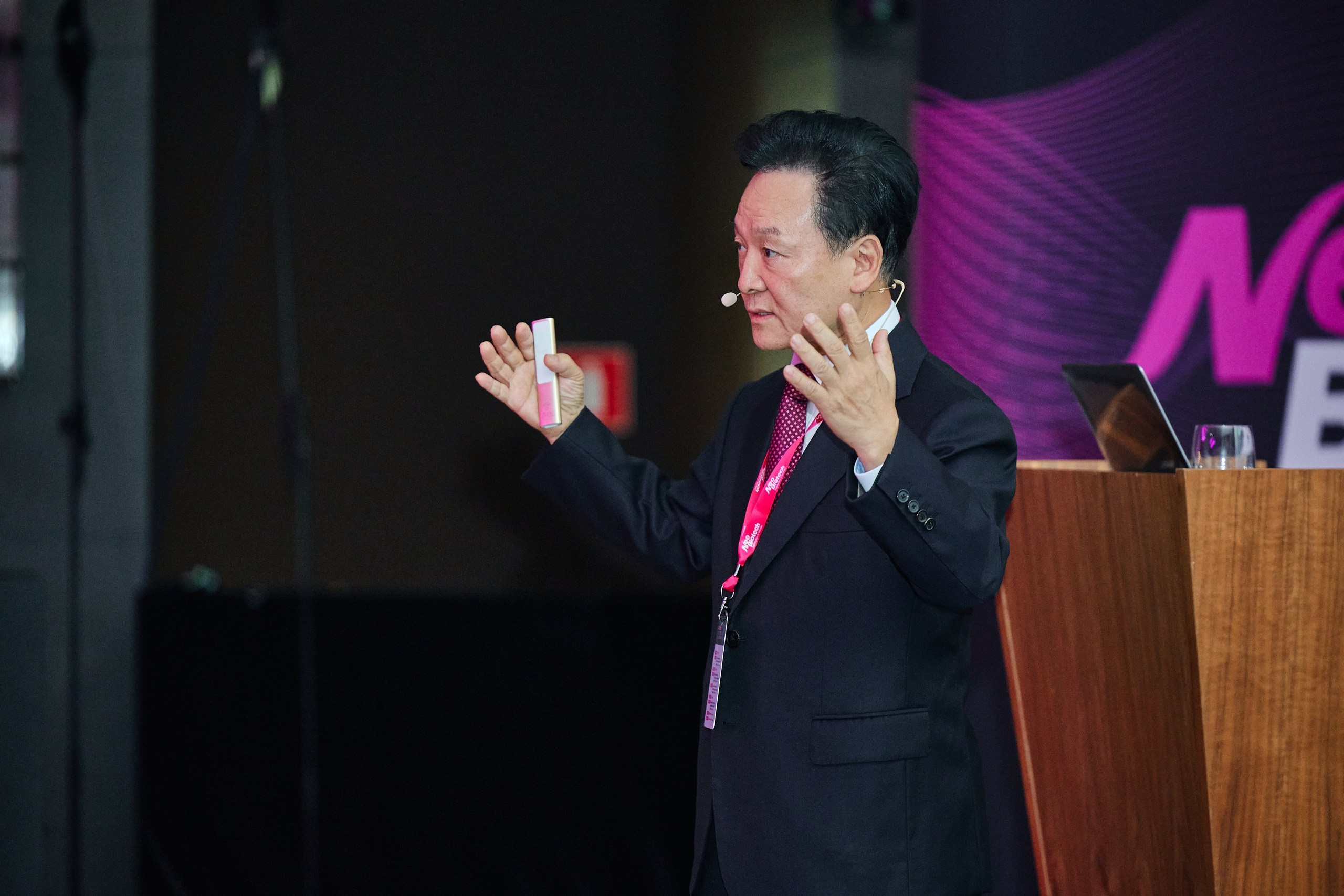 Конгресс имплантологов Neo Biotech 2025. Антон Артюшин, портретный фотограф. Москва