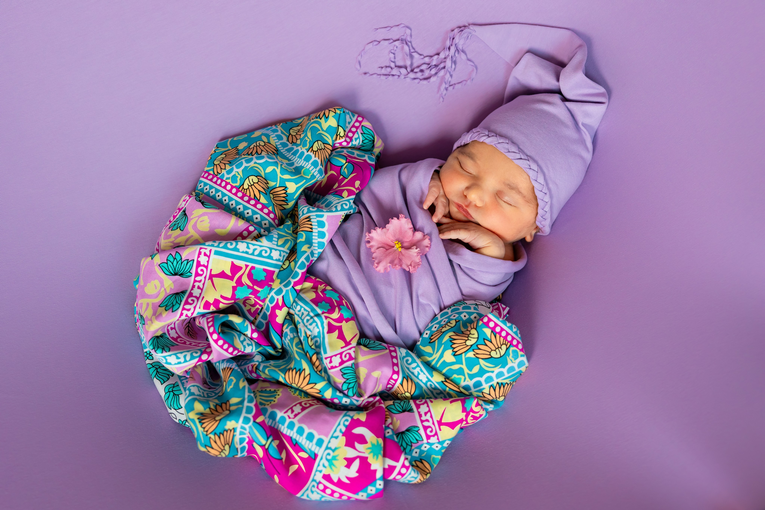 Сиреневый образ с тканью. Оксана Ромашкина- семейный и ньюборн фотограф из Москвы
