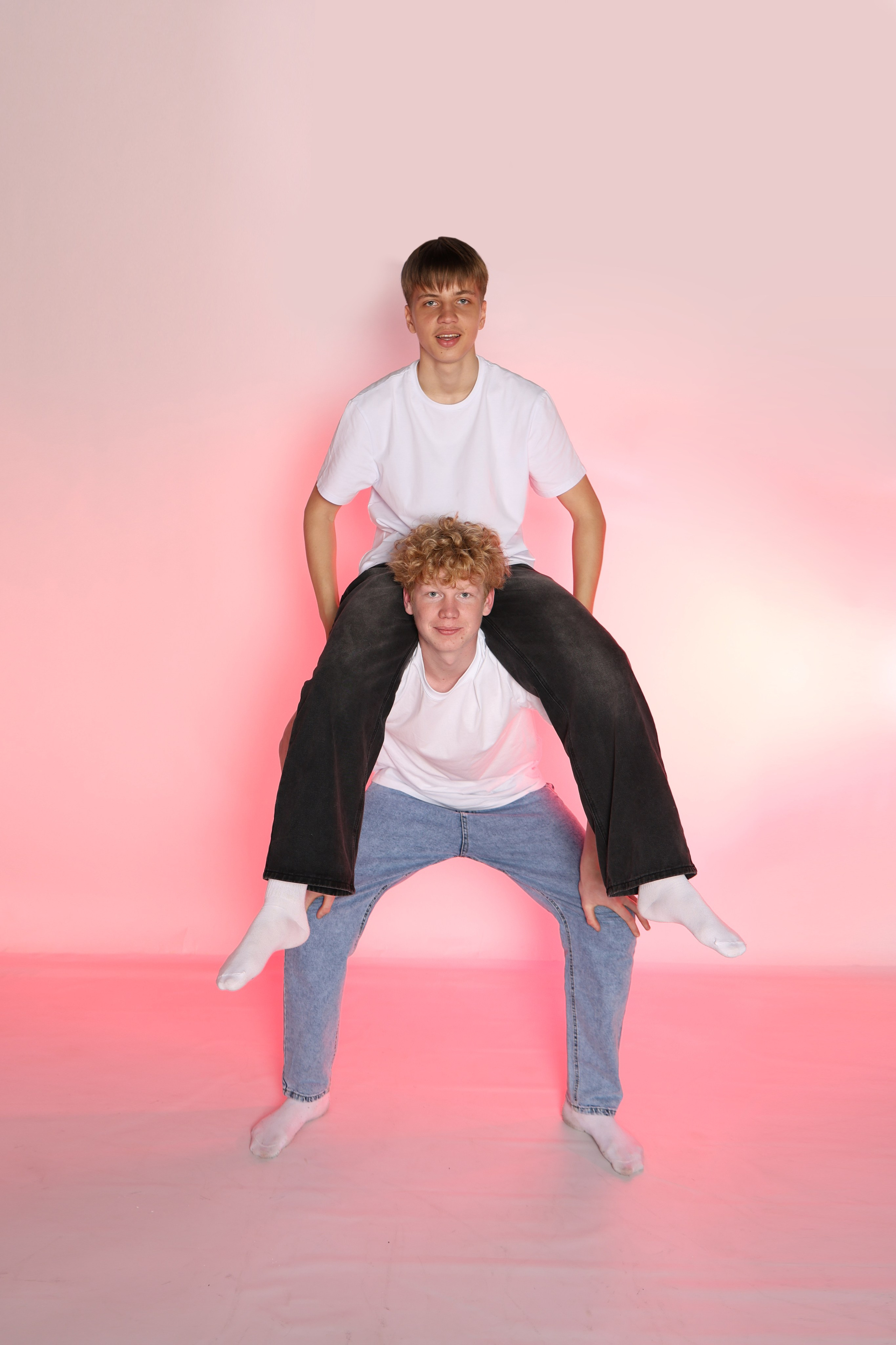 Школьная фотосессия в студии. Фотограф фотосалон SO! photo&video город Находка Приморский край