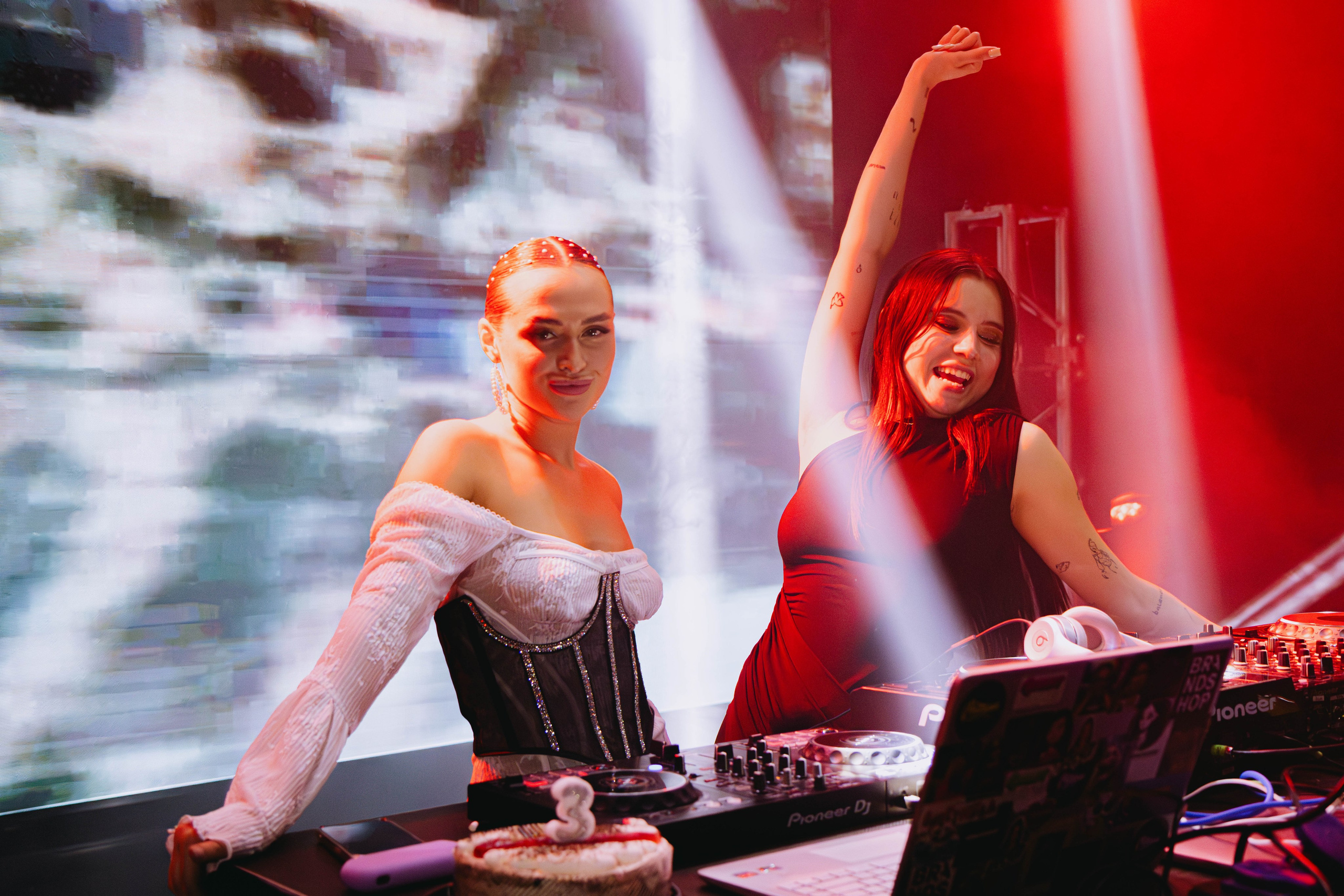 Тусовки. Фотограф Егор Огородов