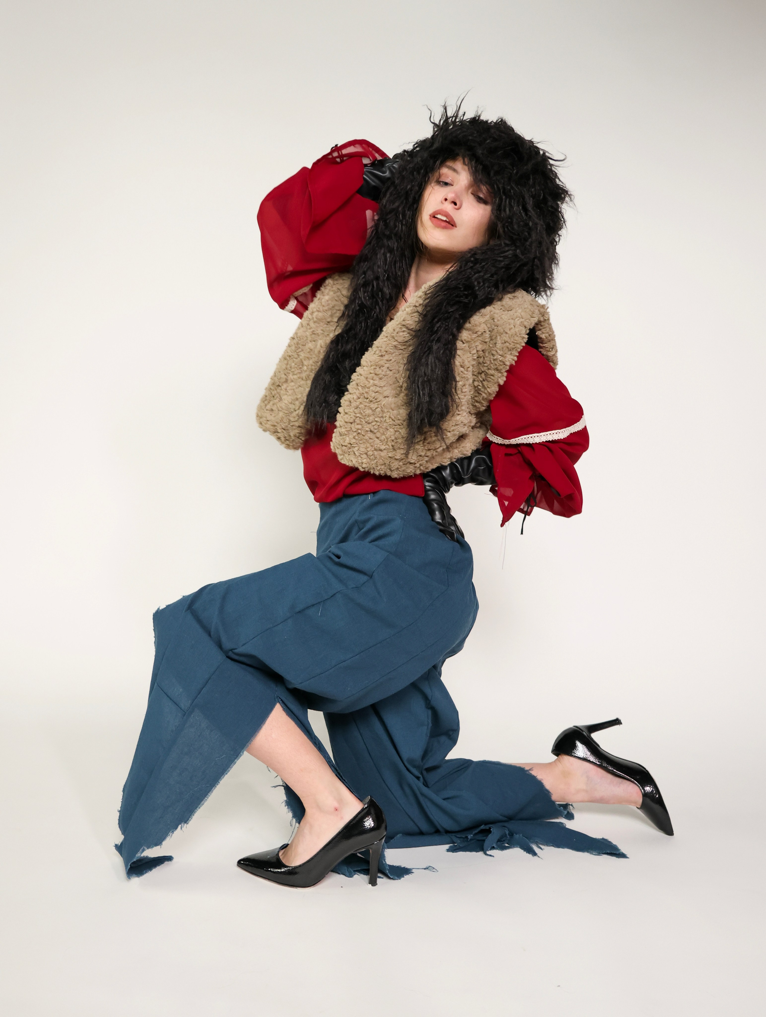 Ретро коммерция. Костюмер, художник кино и телевидения в спб