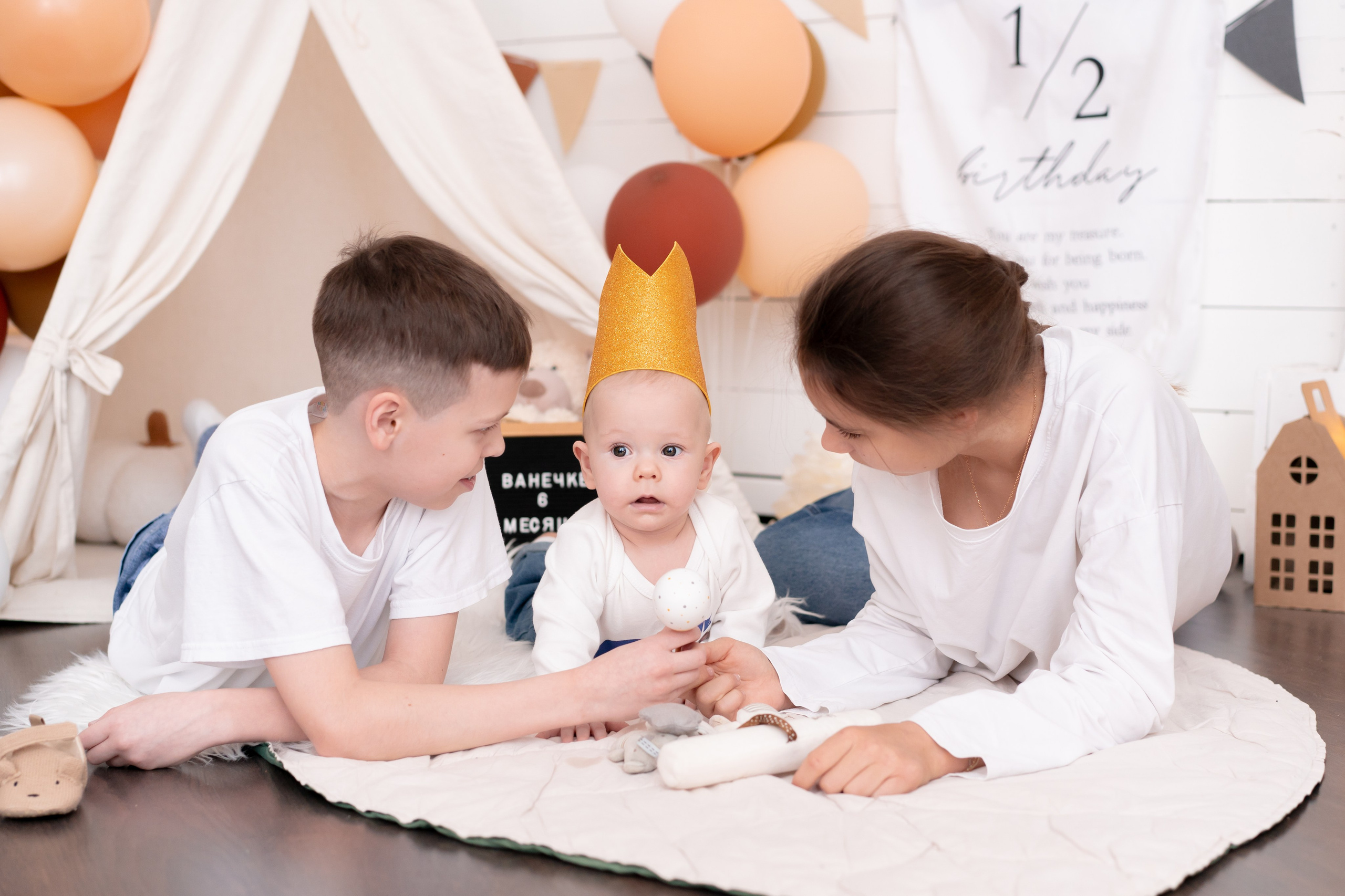 6 месяцев, пол года малышу. Детская, семейная фотостудия в Санкт-Петербурге