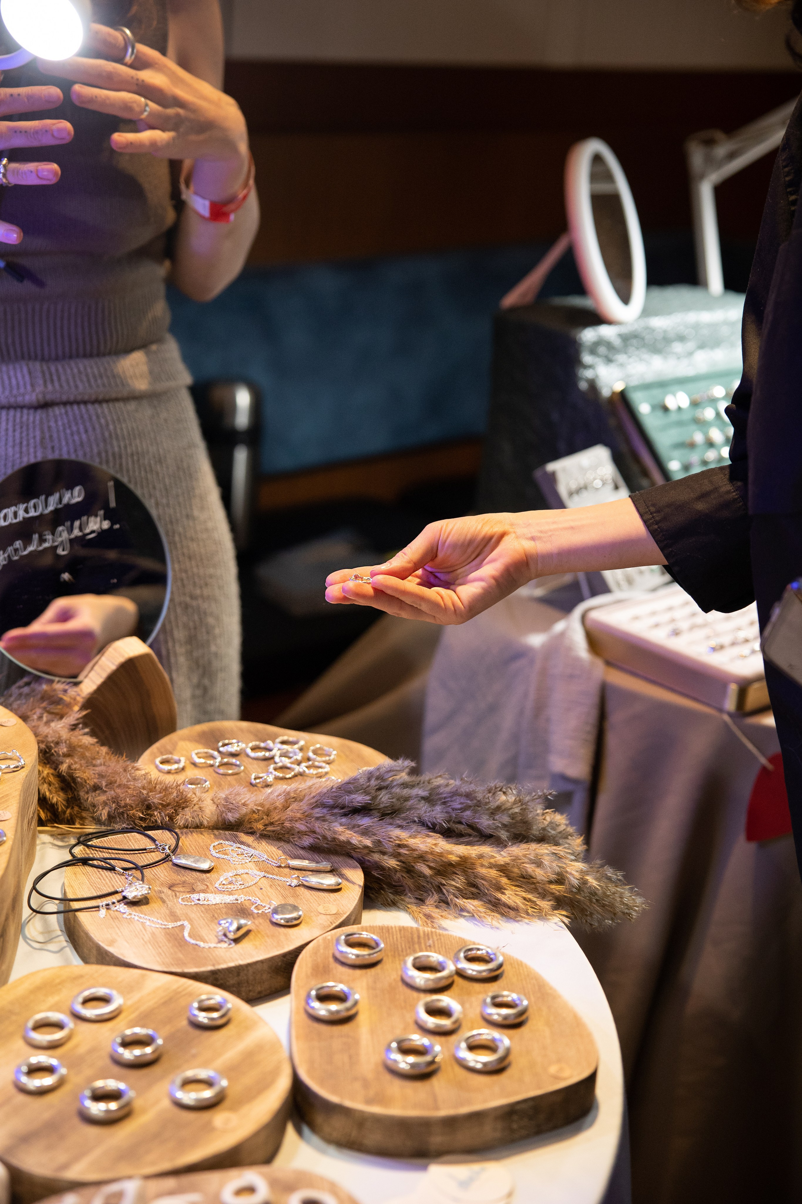 23–24 декабря 2023 в «Три вокзала. Депо» / День 1. Фотоотчеты «Ламбада-маркета»