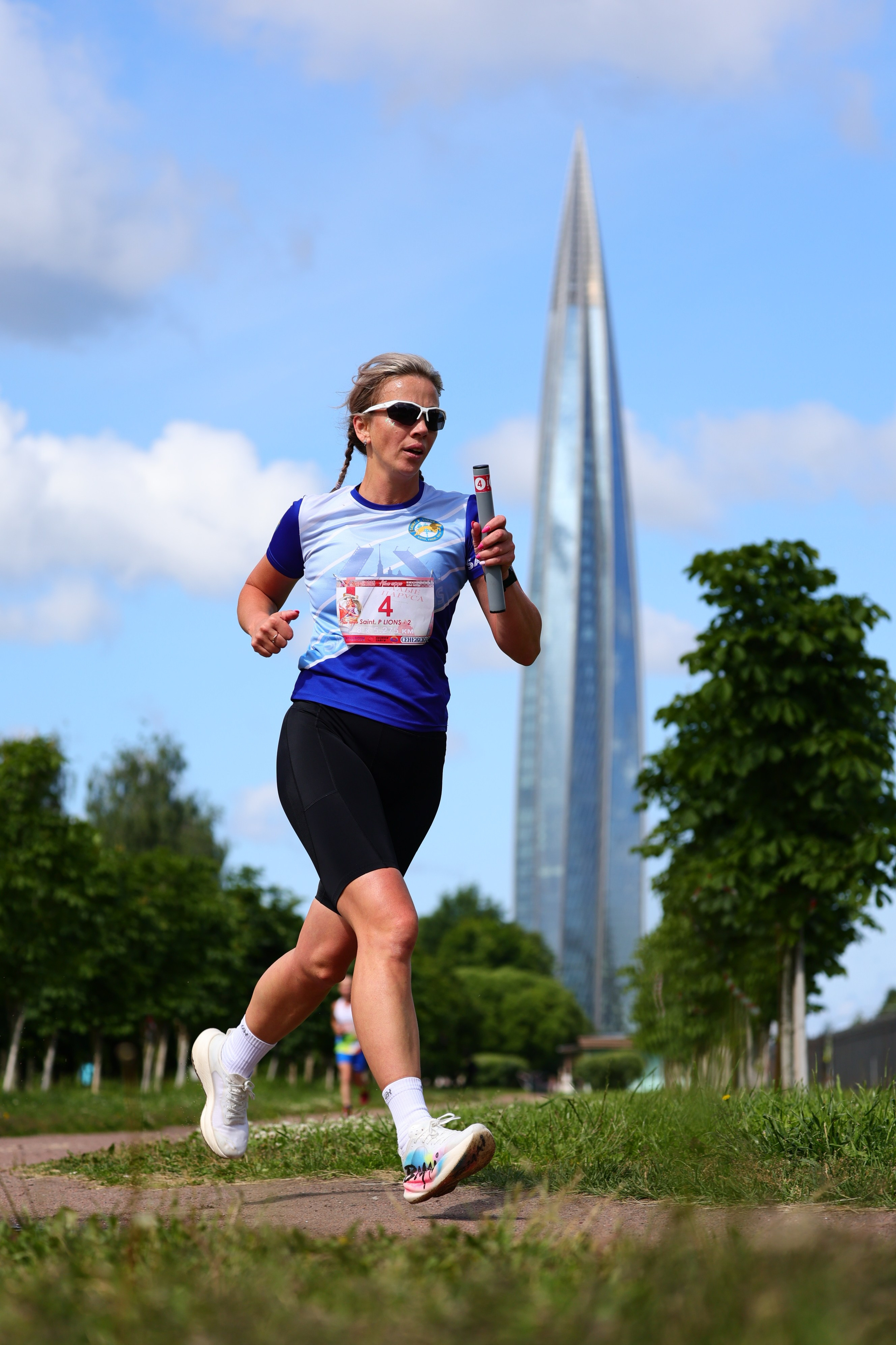 Алые паруса Грифон ран 2025. Спортивный фотограф в Санкт-Петербурге Илья Vacool