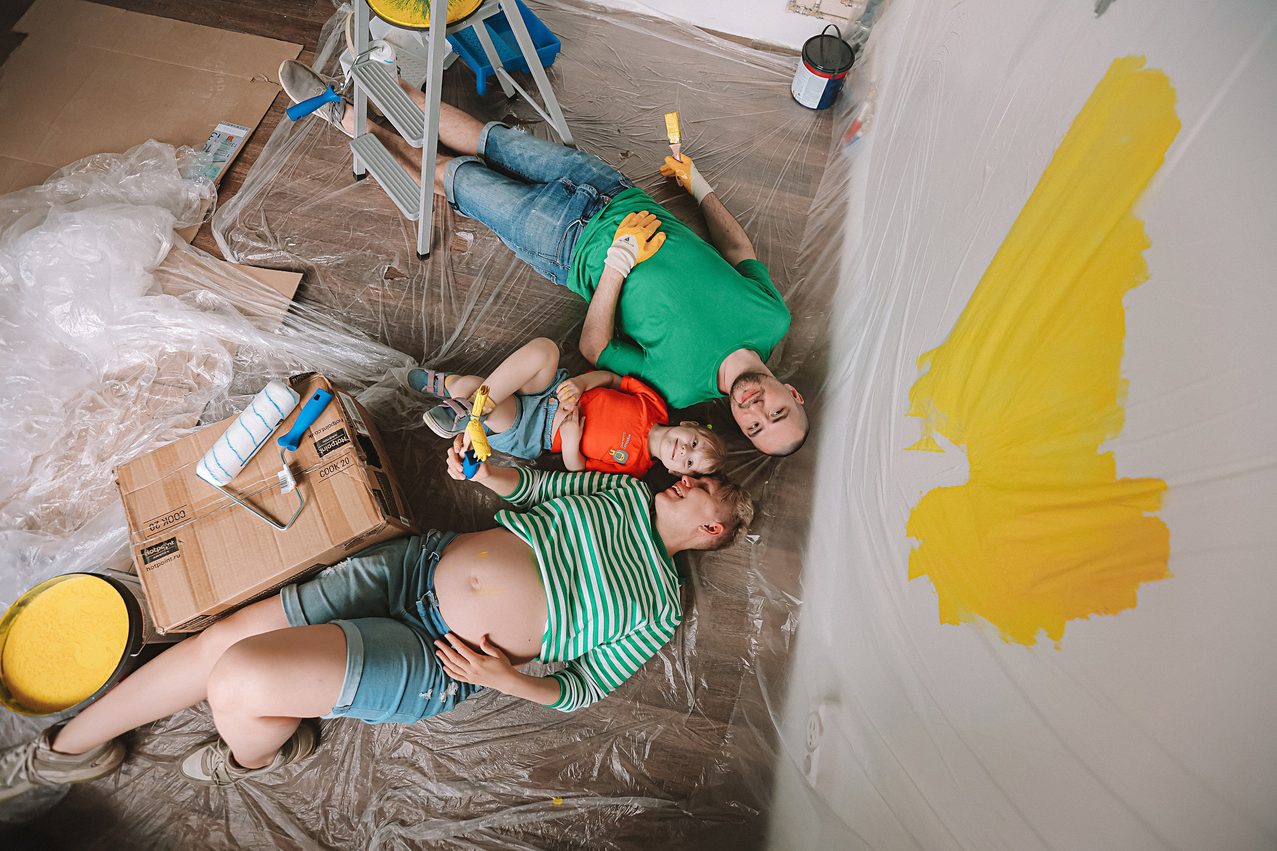 Ремонт. Семейный фотограф Тюмень, фотограф на роды Салмина Мария