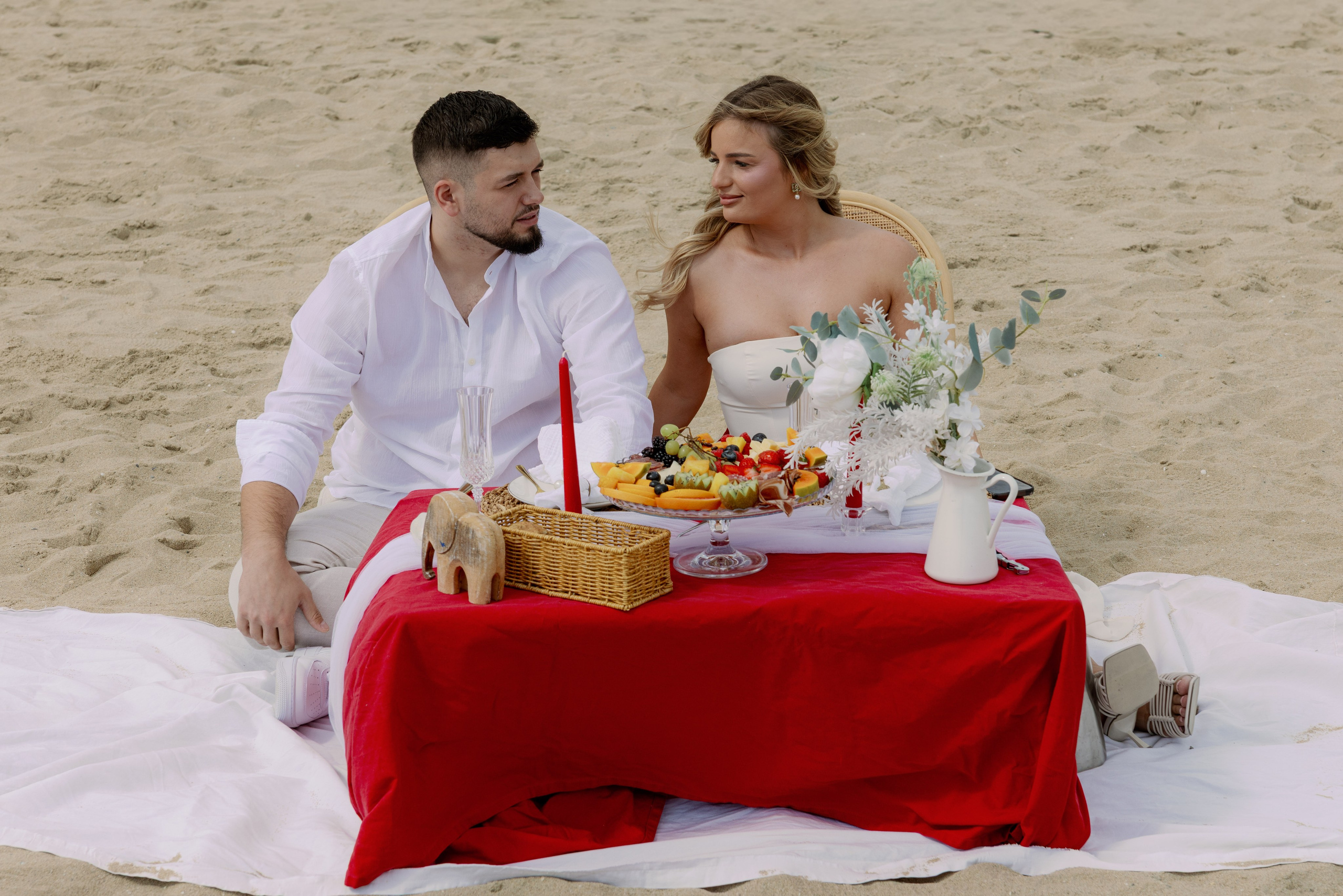 Engagement ring reveal during a photoshoot in Gothic Quarter