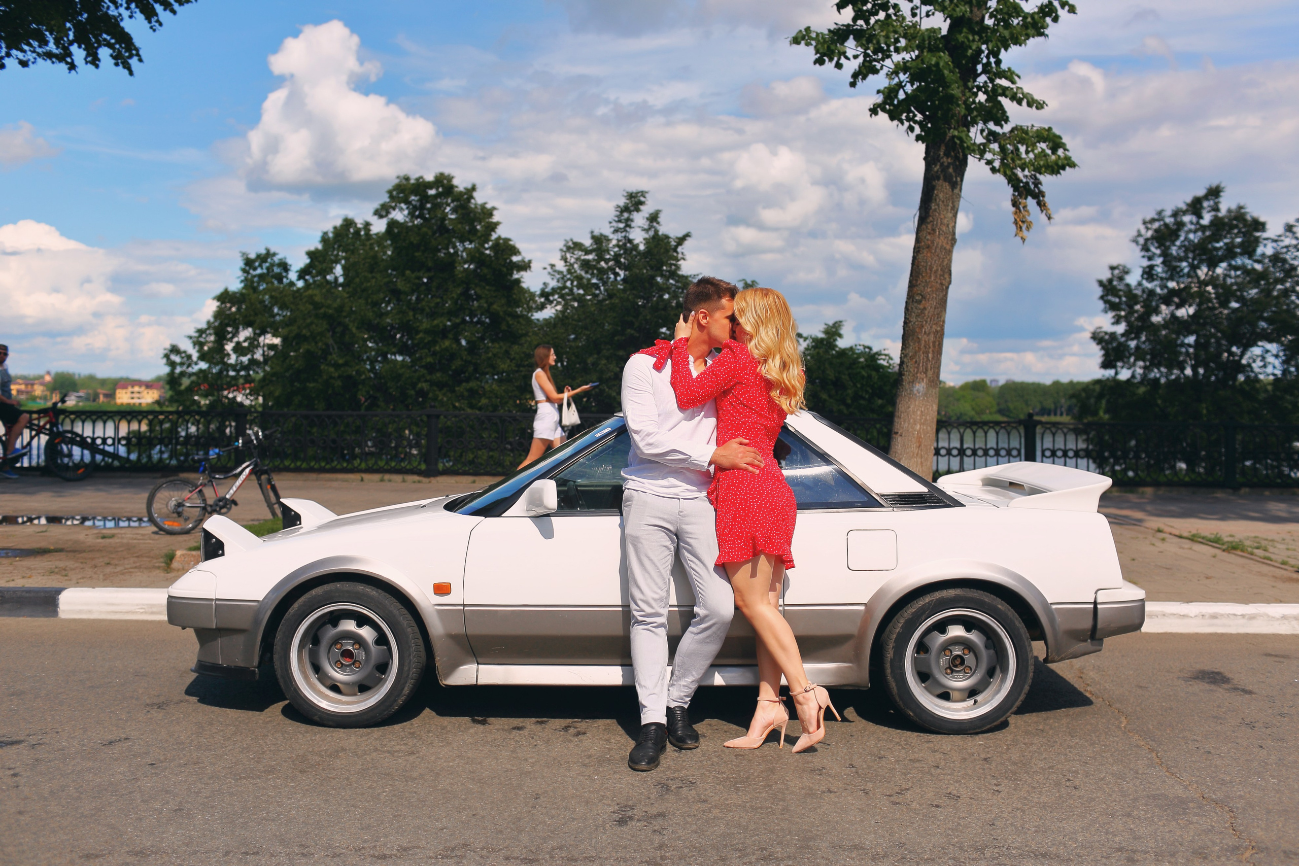 Съемка пары в отеле, на природе, в городе. Свадебный и репортажный фотограф в Ярославле и Санкт-Петербурге Роман Микрюков