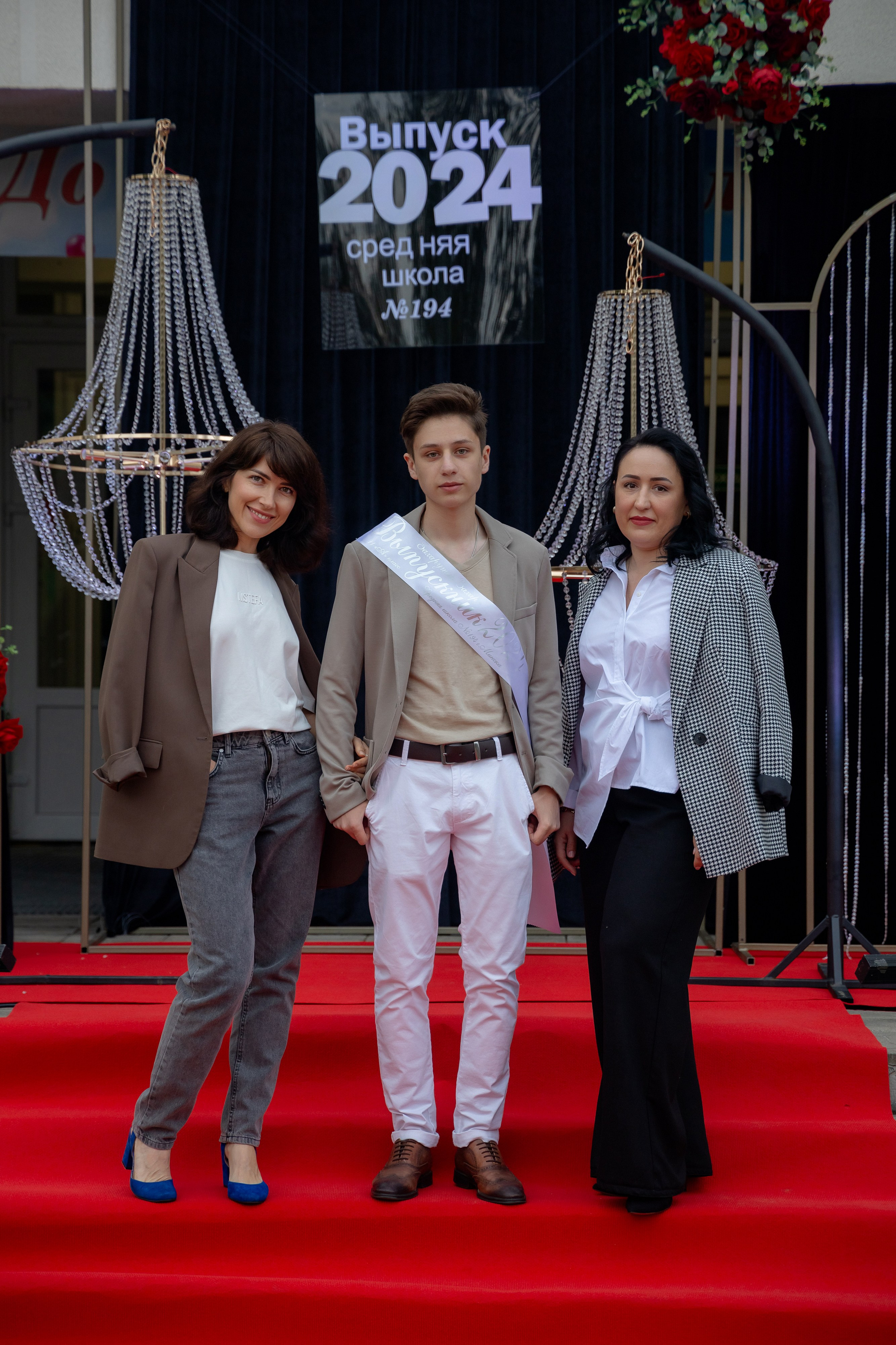 Школьный выпускной 2024 год в Соколе (Минск). Свадебный фотограф в Минске/Беларуси Сергей Спиридонов