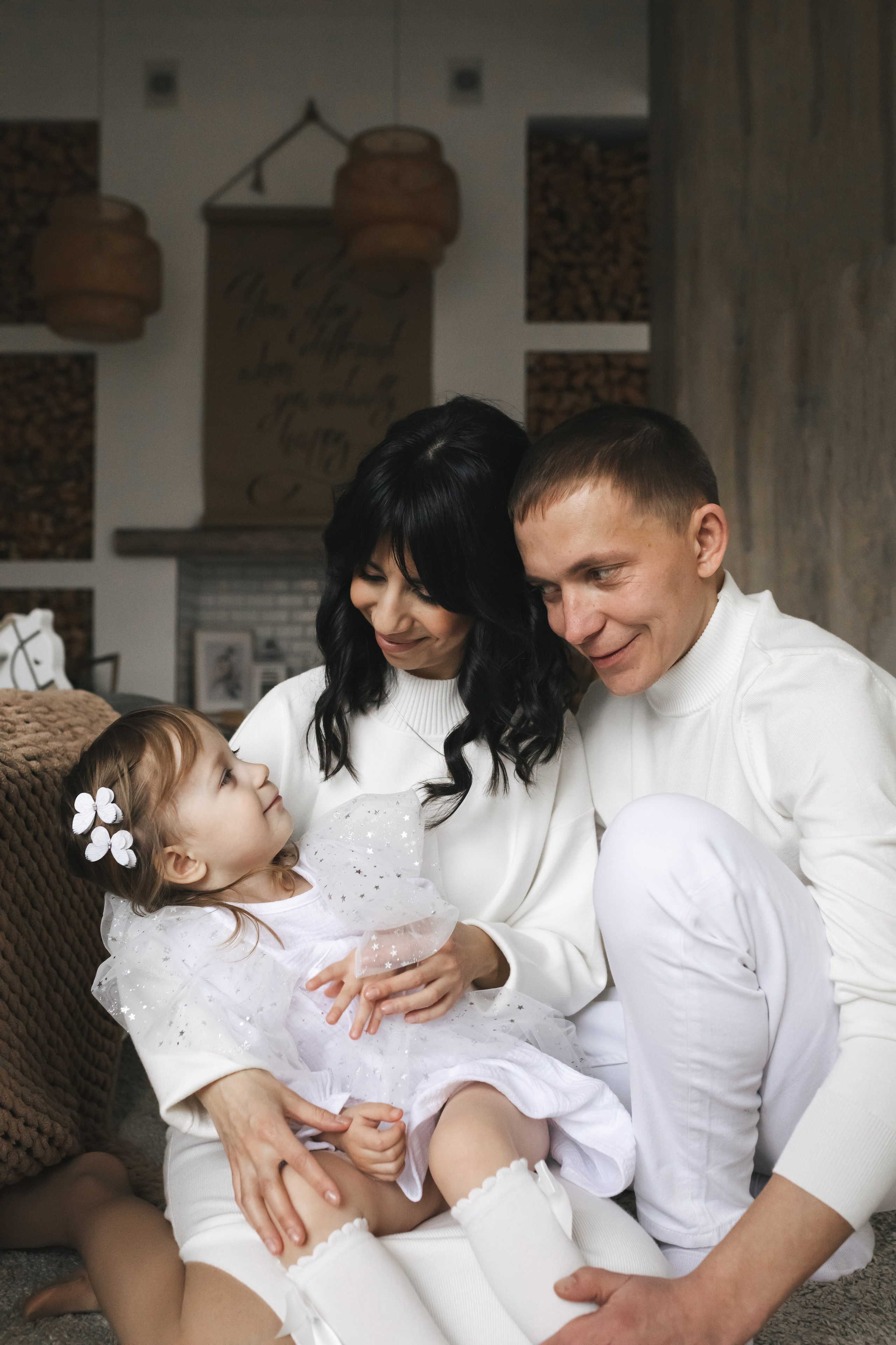 Маша, сколько тебе уже? Вот столько (3 года, показывая на пальцах)). Свадебный и женский фотограф в Санкт-Петербурге Муртеева Екатерина