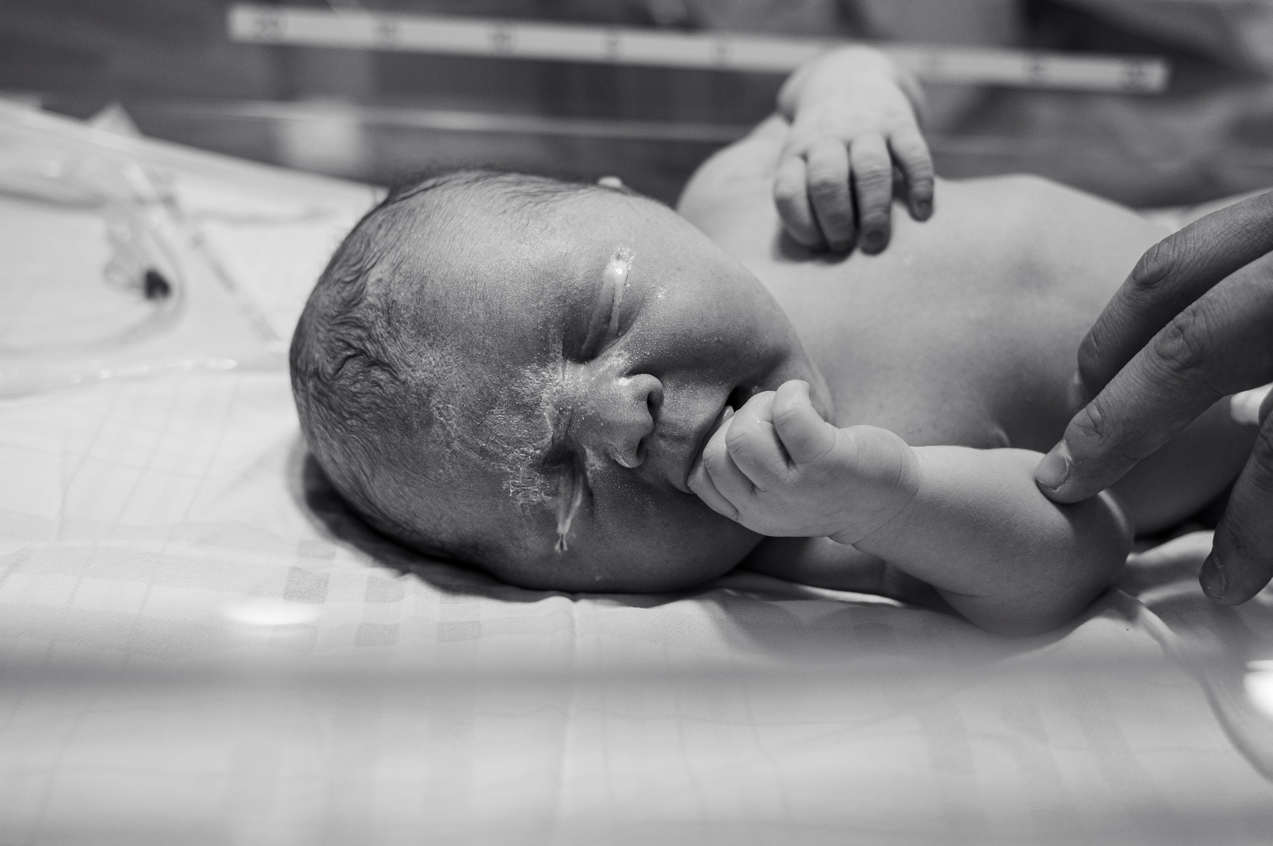 Василиса родилась. Роддом на Фурштатской. Парцалис Г.К./ Иринина А.С. Фотограф на роды СПБ Юлия Герасимова