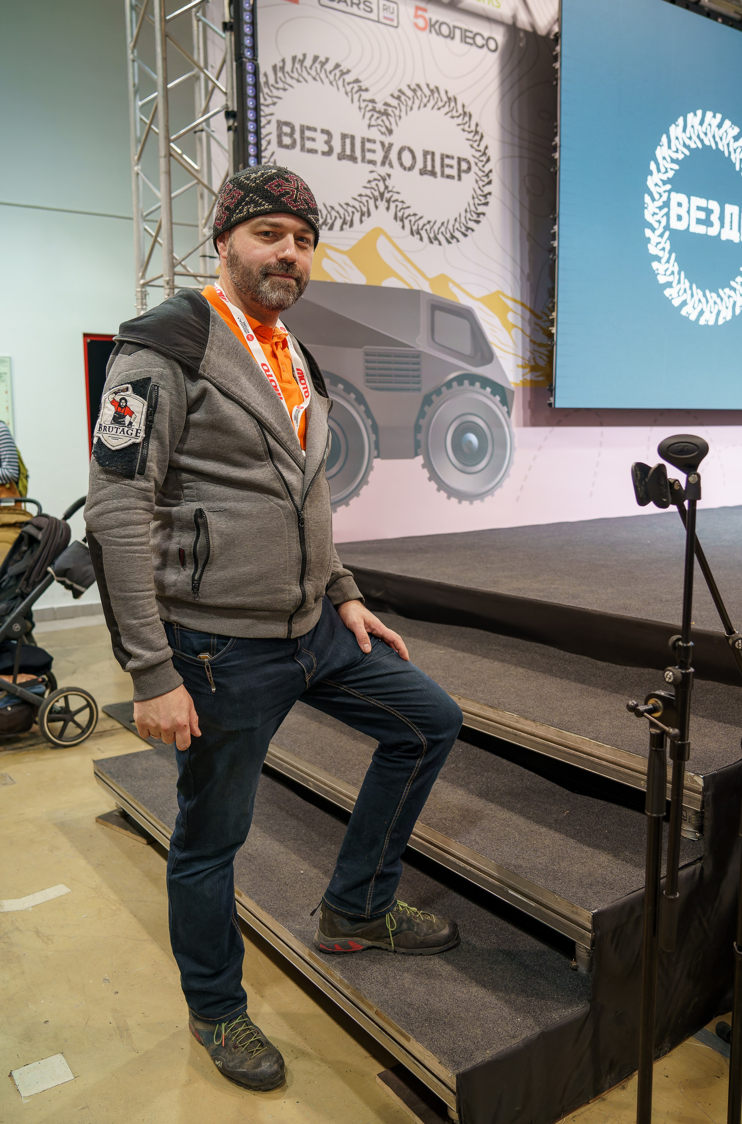 Прогулка по выставке «Поехали 2024 год». «Студия DRONAVT`s» — видеосъёмка и фотография г. Москва