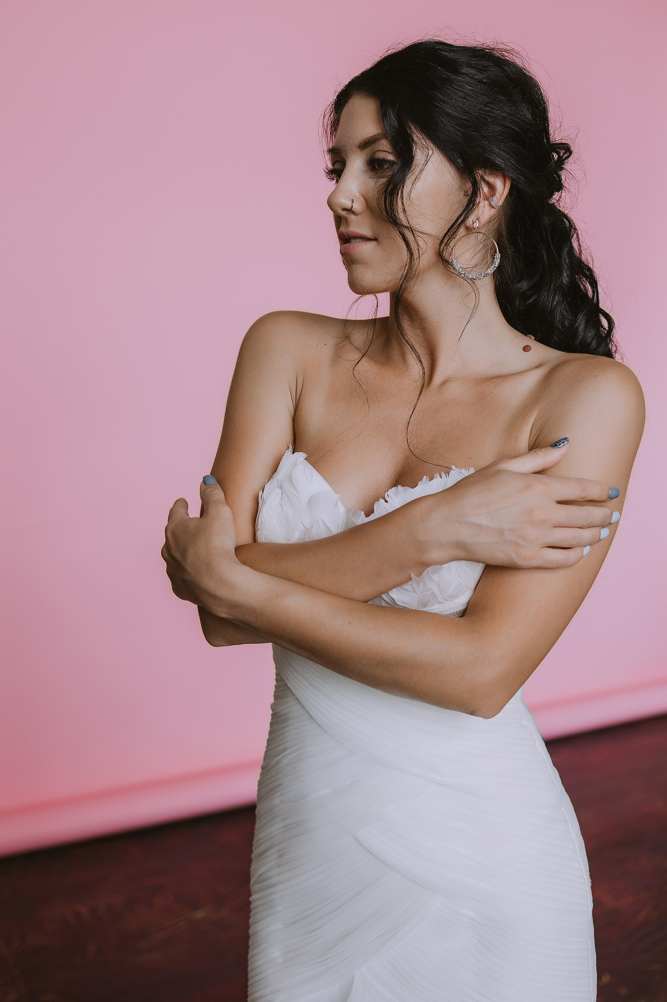 Wedding photo shoot in a photo studio in Busan, South Korea. Your photographer in Busan (South Korea) Aleksandra Anufriy