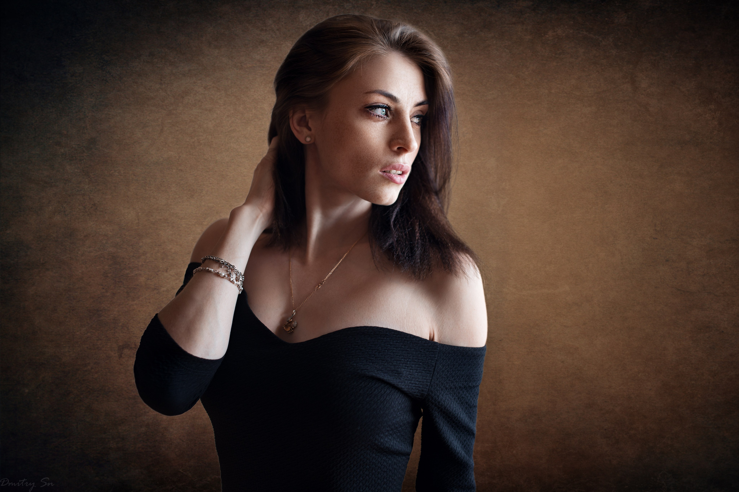 Портреты с Надеждой у окна для «себя»