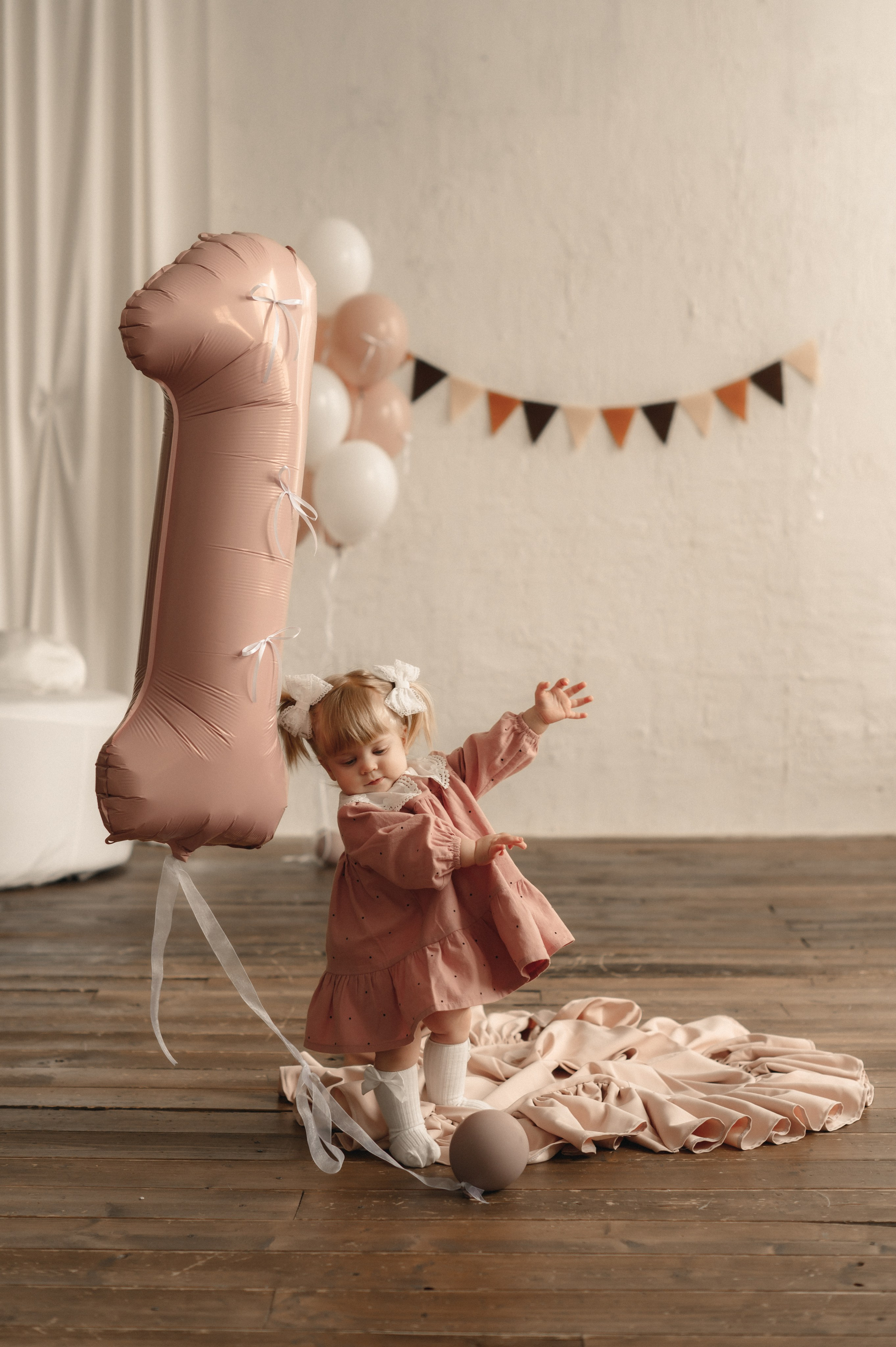 Годик Аделине. Студийная съёмка. Семейный фотограф в г. Ставрополь, Сорокина Мария