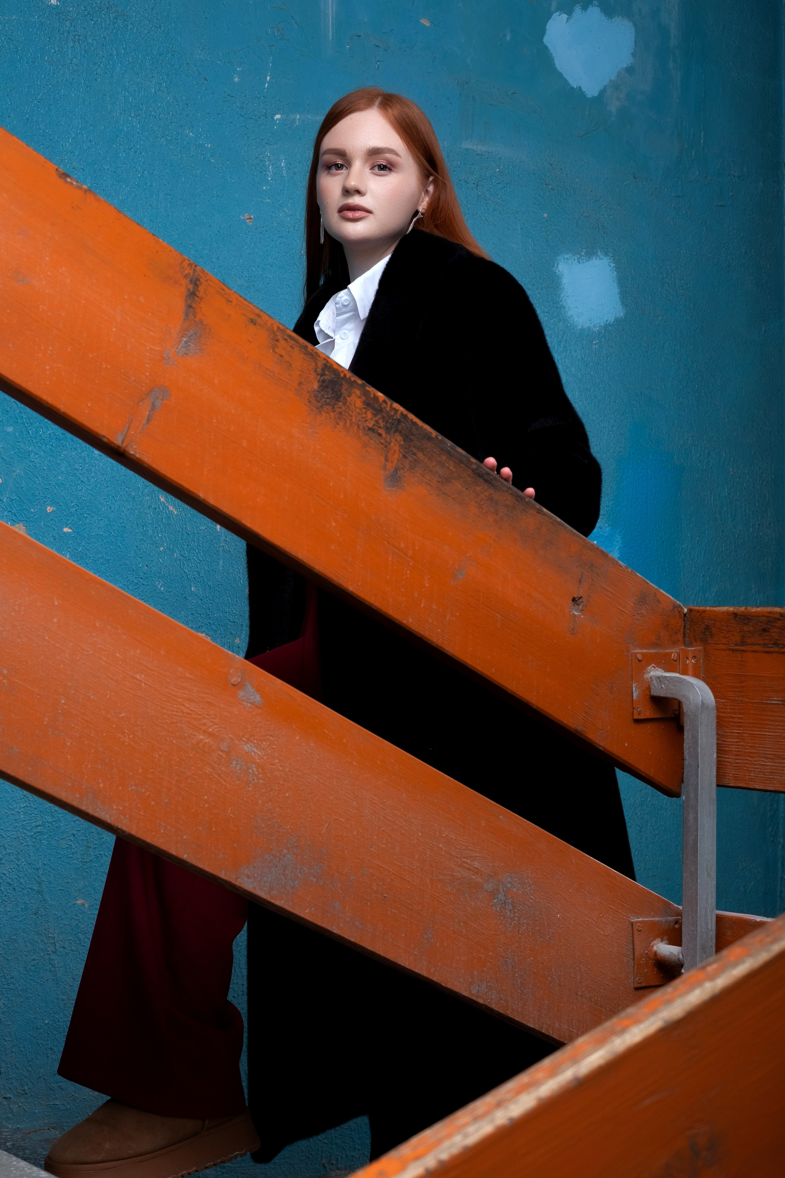 Фото в подъезде: Контраст эпох, контраст стилей, контраст красоты. Фотограф в Томске Евгения Гуляева