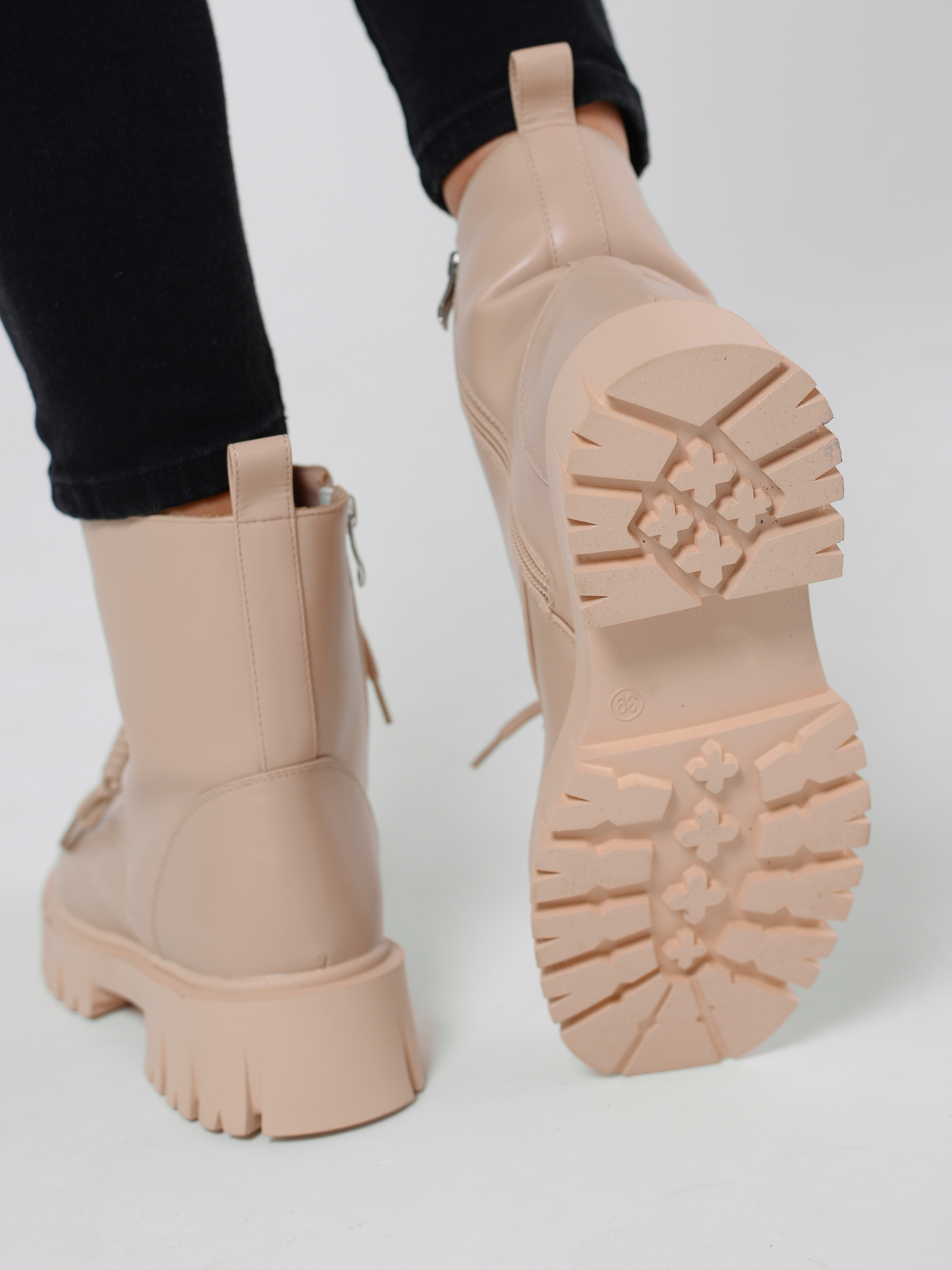 Съемка обуви. Фотограф | Фотосессии для маркетплейсов