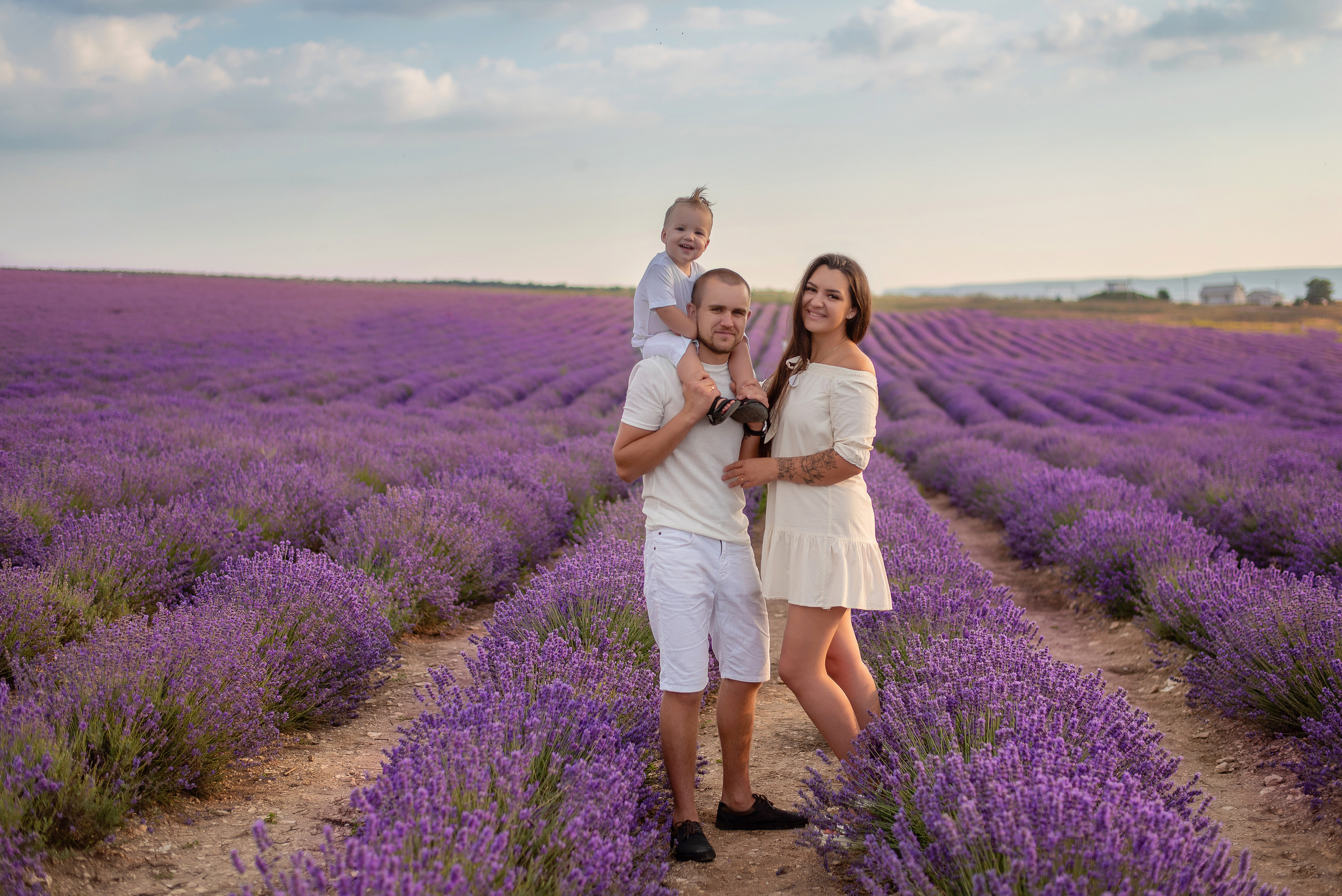 Фотосессия в лавандовом поле. Свадебный и семейный фотограф в Крыму Elena Gavrik