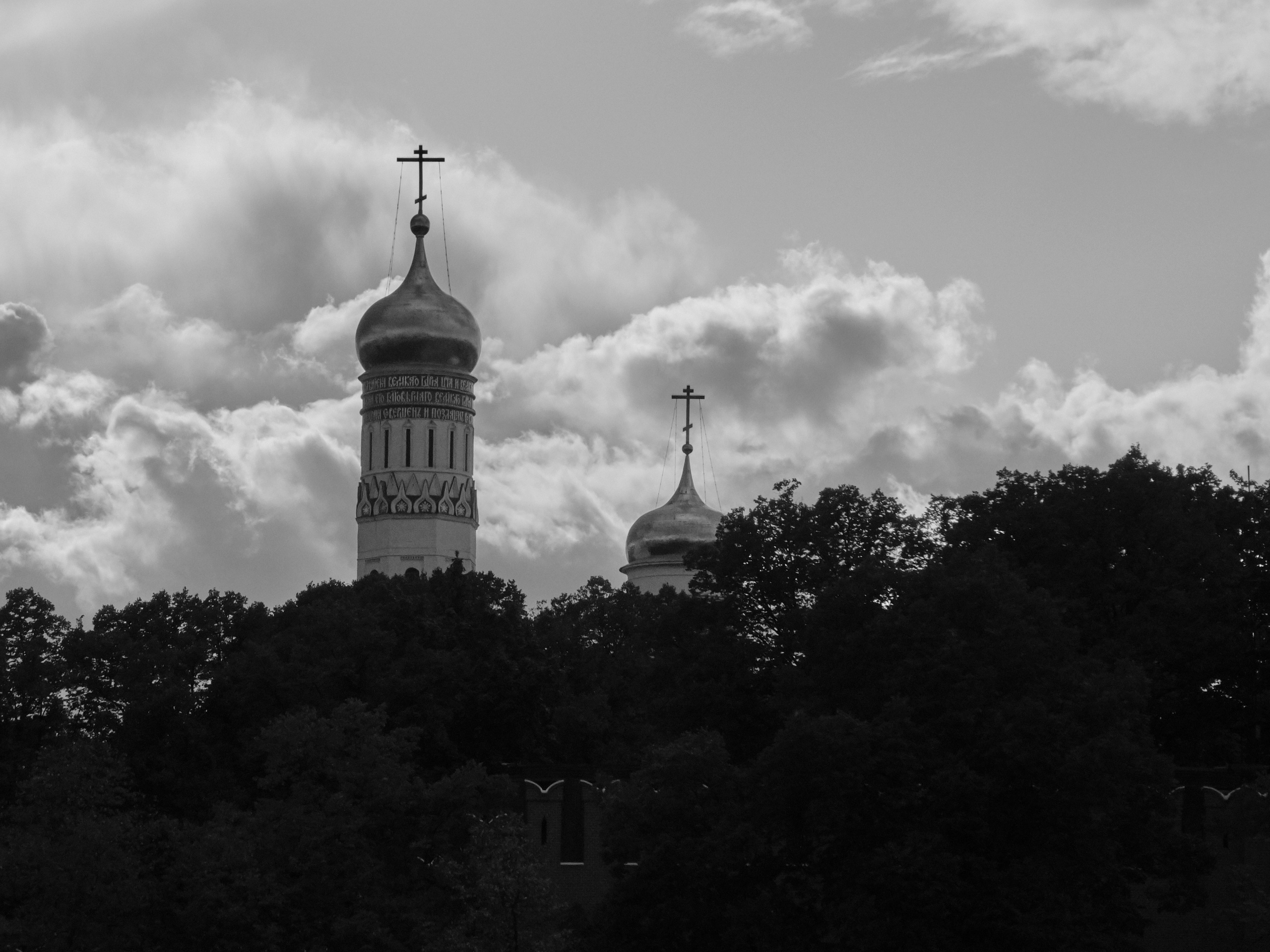 Travel in BW. Moscow street photography workshops and photo tourism