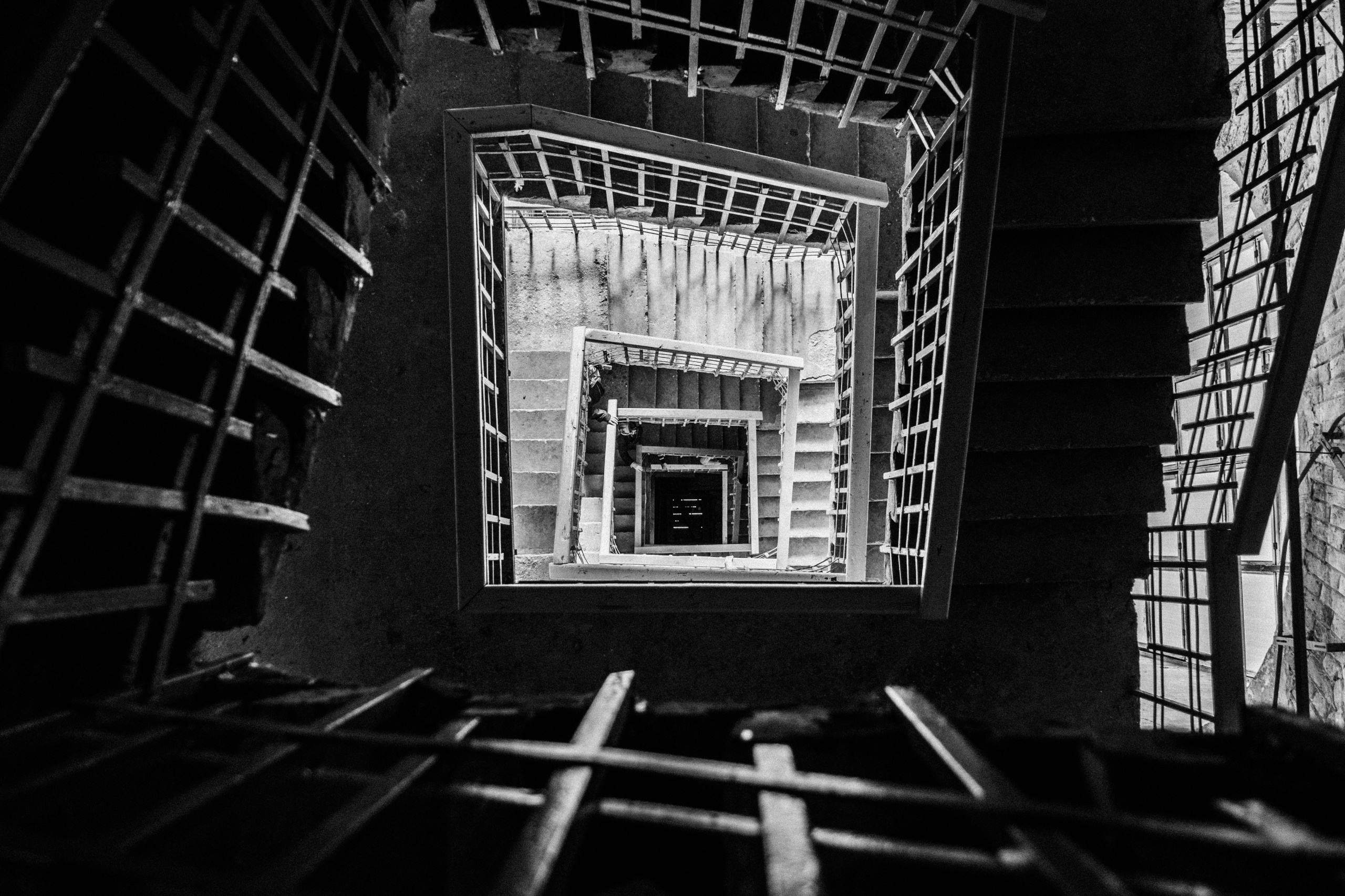 Travel in BW. Moscow street photography workshops and photo tourism