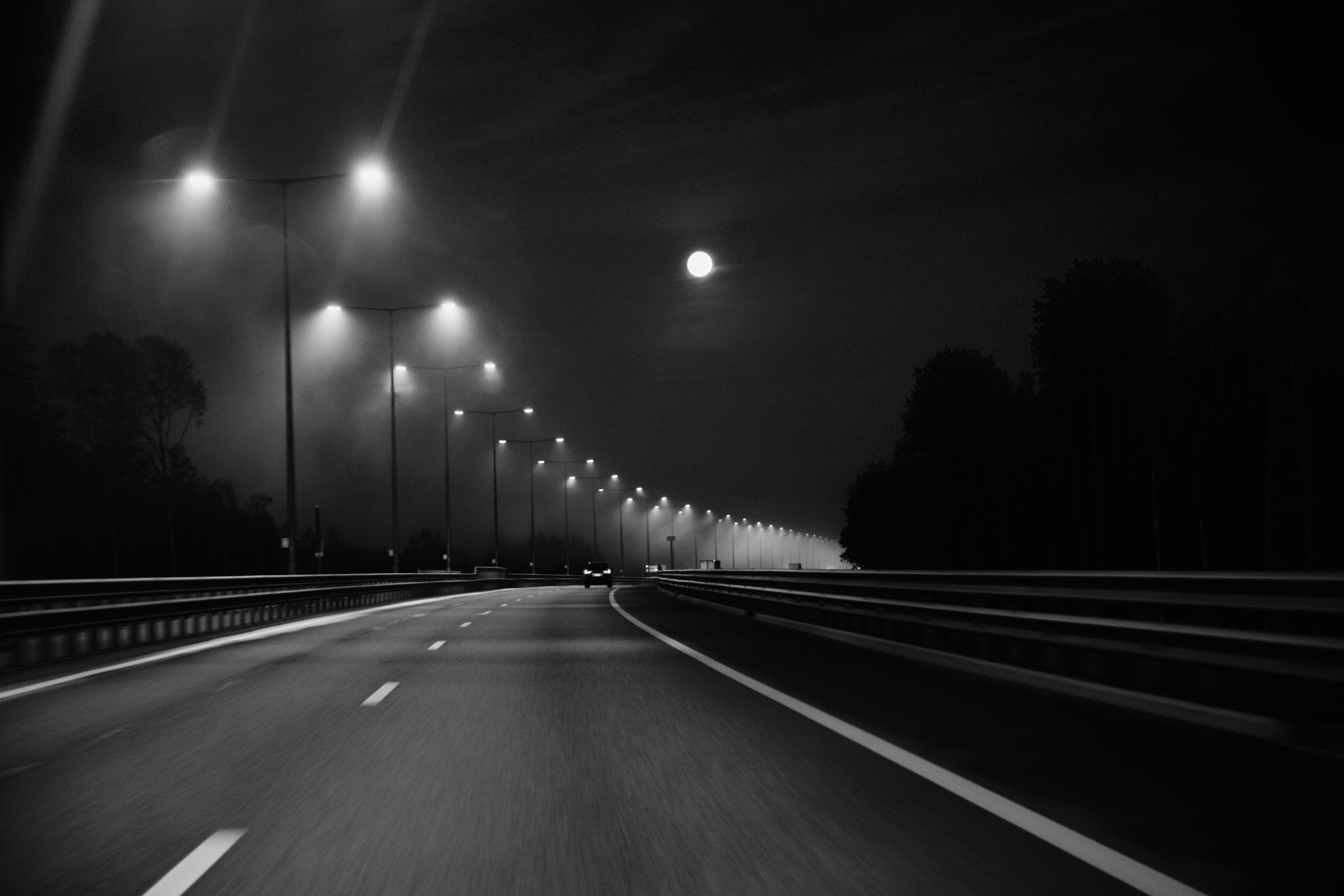 Travel in BW. Moscow street photography workshops and photo tourism