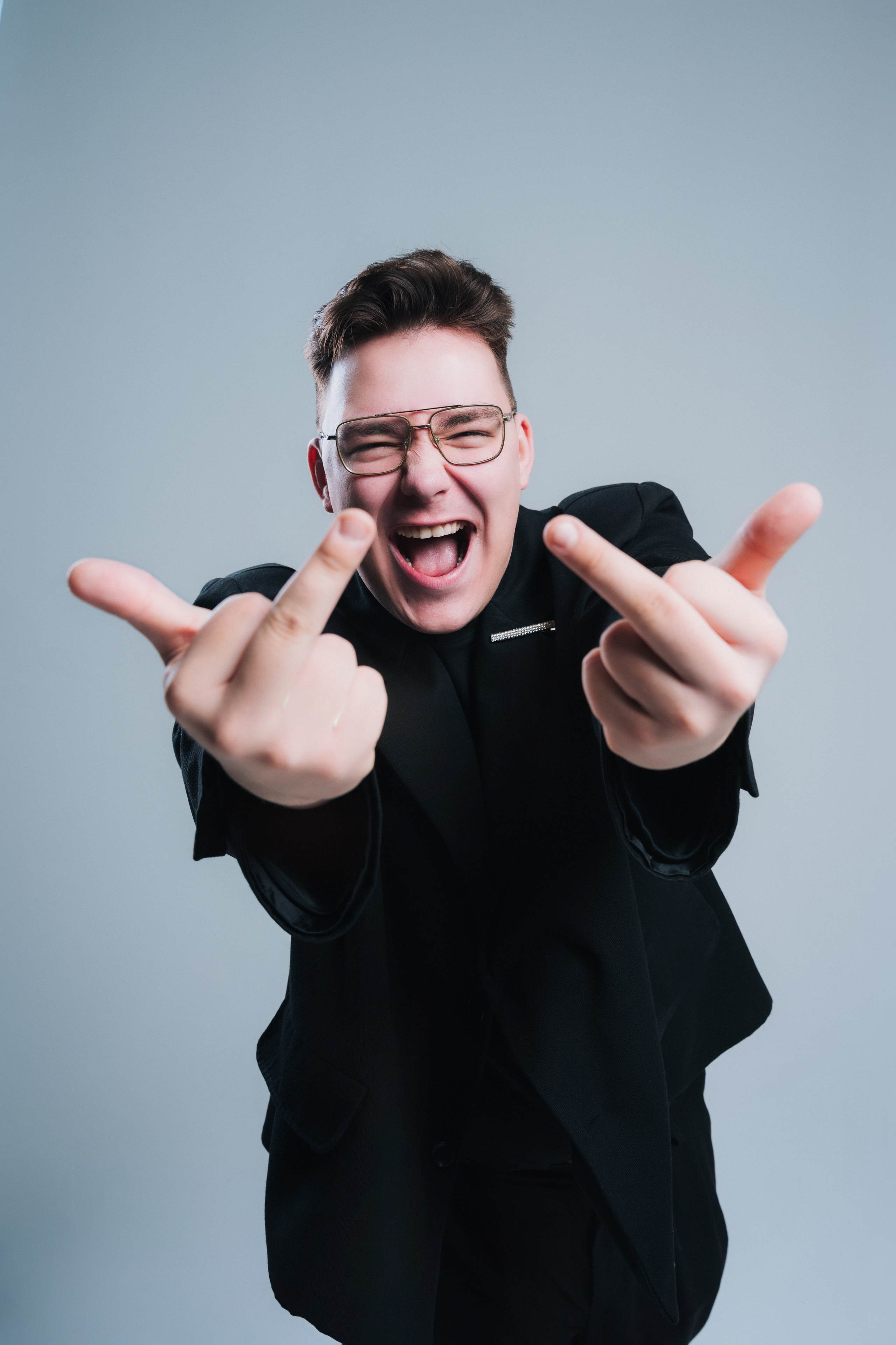 Ведущий Даниил. Репортажный фотограф в Кирове Александр Лутошкин