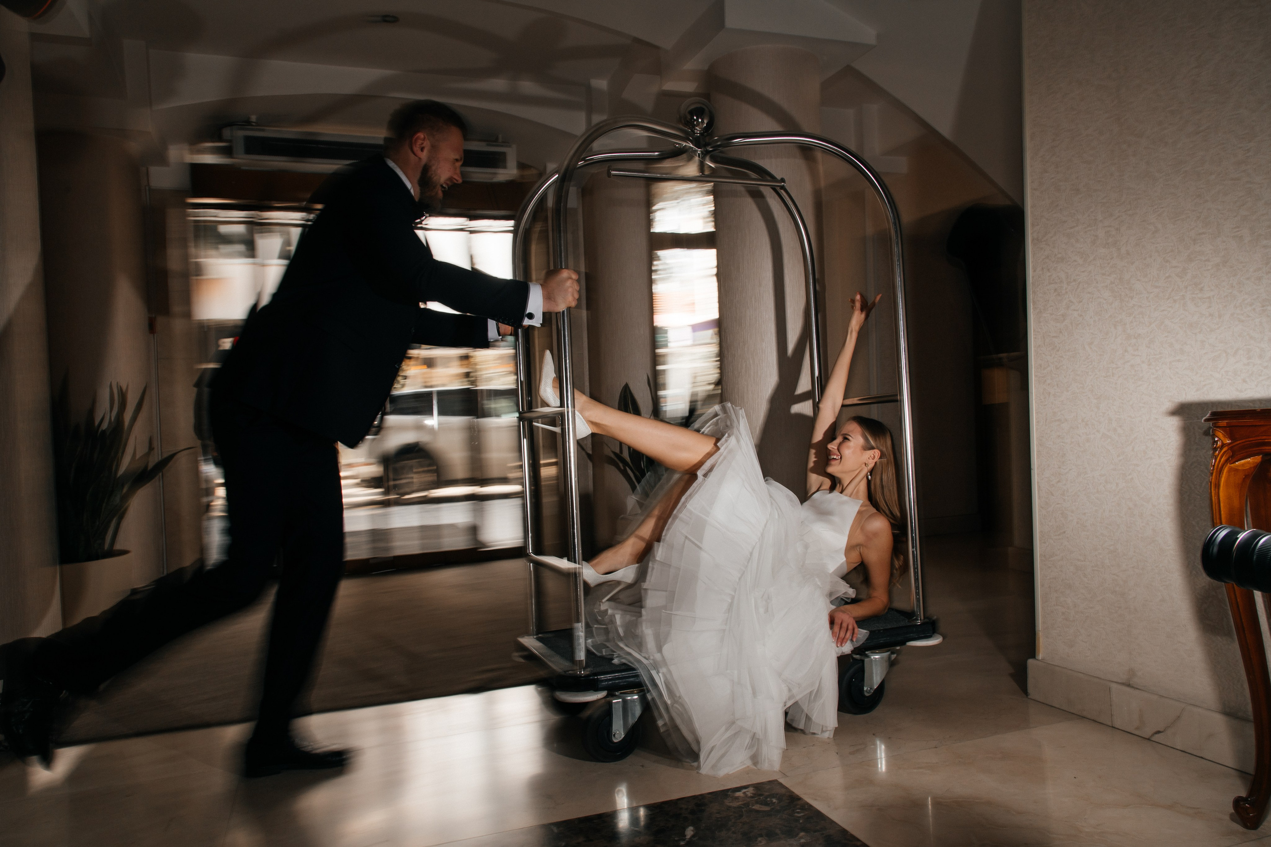 Свадебная фотосессия в отеле RIVIERA SUNRISE RESORT & SPA. Свадебный и семейный фотограф и видеограф, Крым, Москва, Санкт -Петербург