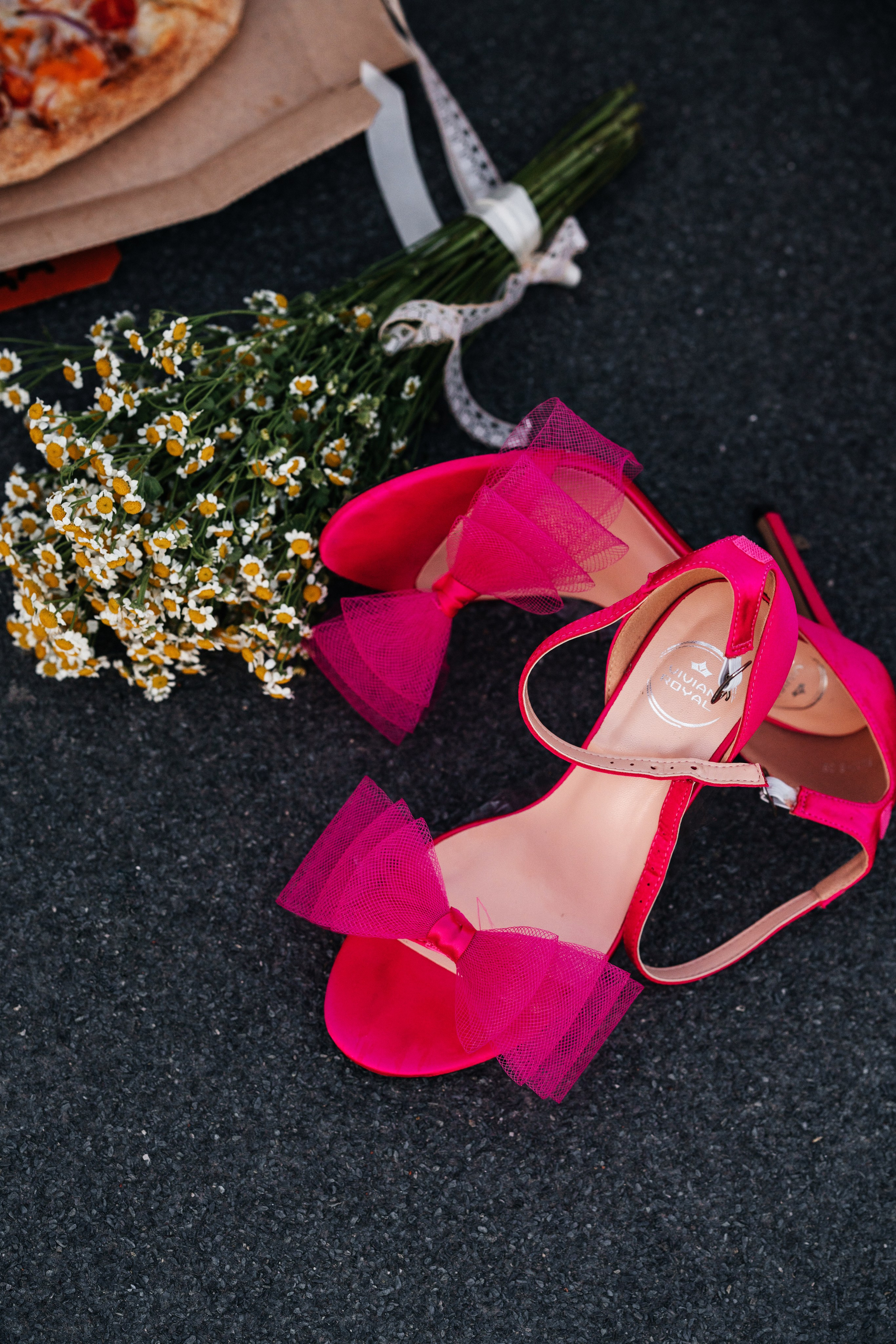 Свадебная прогулка по городу. Денис и Кристина. Свадебный и семейный фотограф Надежда Соловьева