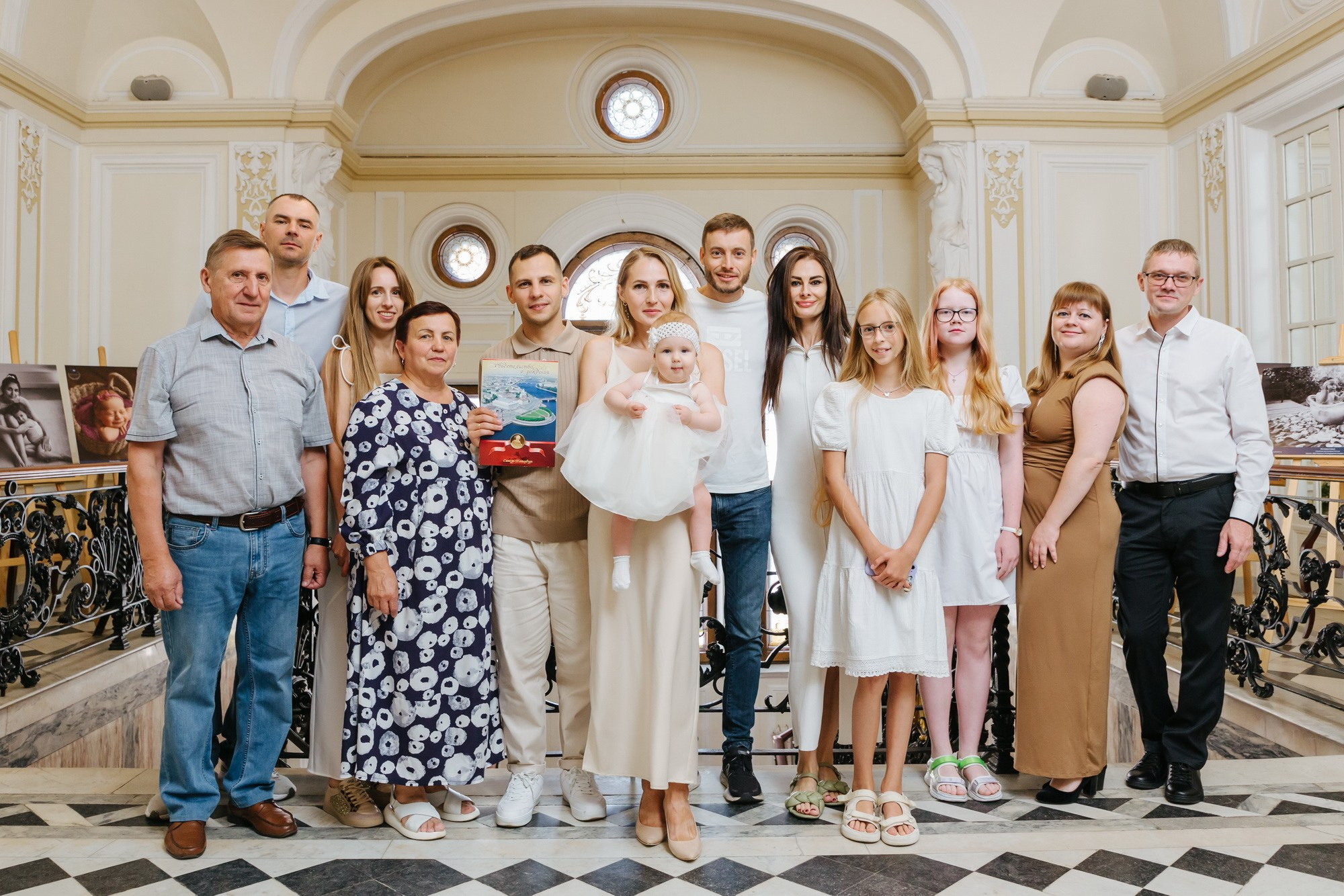 Детская регистрация Дворец малютки СПб. Фотограф крещение венчание в Петербурге! Помогает подобрать храм и посоветовал душевного батюшку в СПб