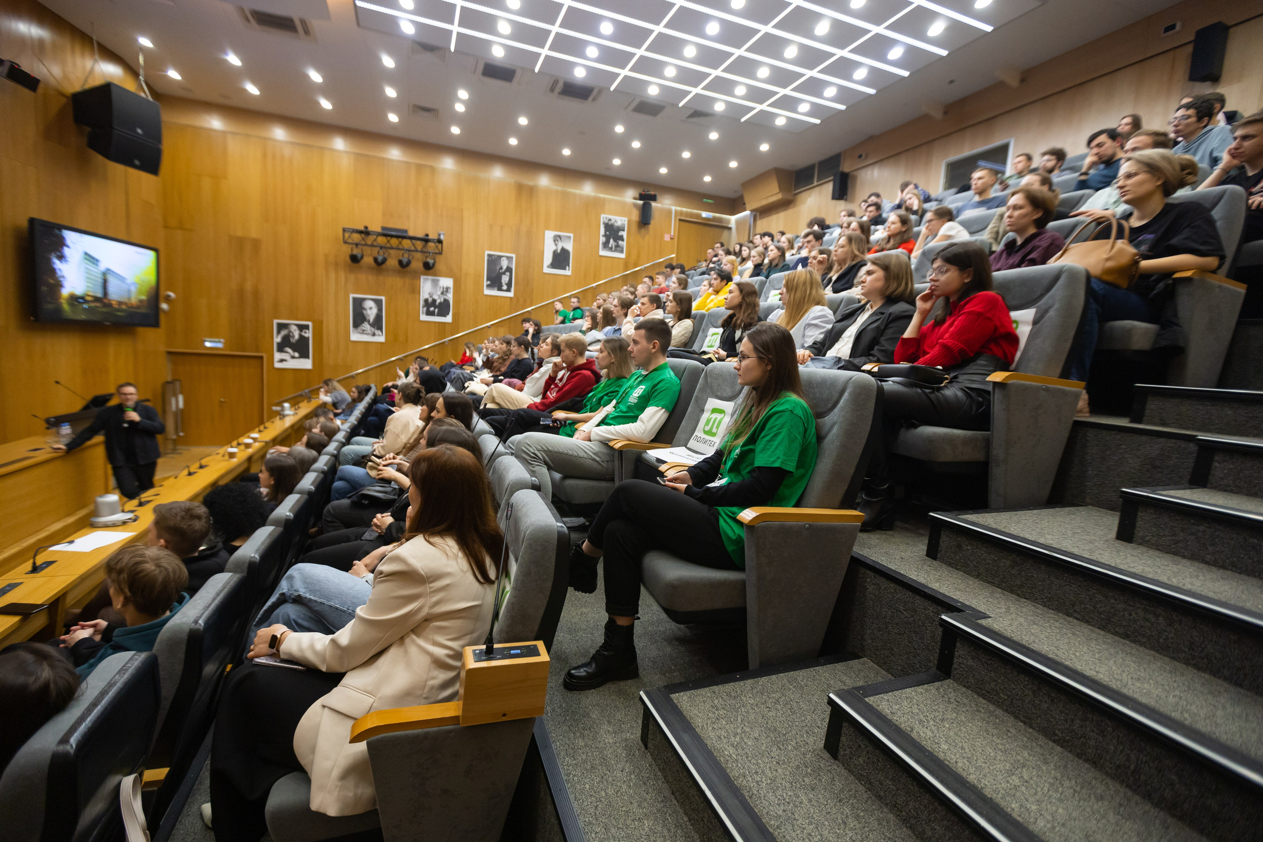 «АРЕХ. РетроПерспектива». Лекция Сергея Сенкевича в Политехе. Евгений Матвеев — фотограф в Санкт-Петербурге