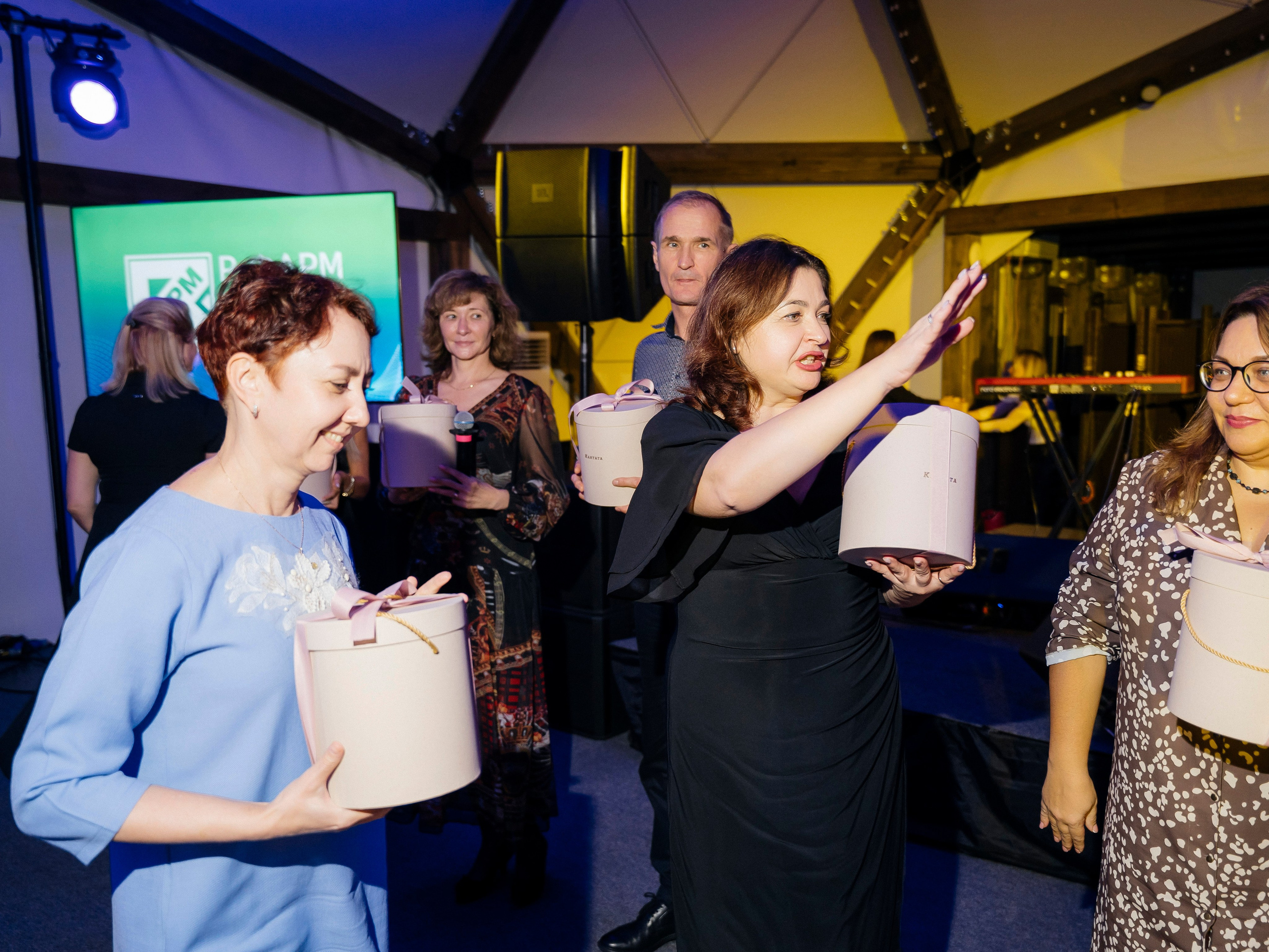 Р Фарм. Свадебный фотограф