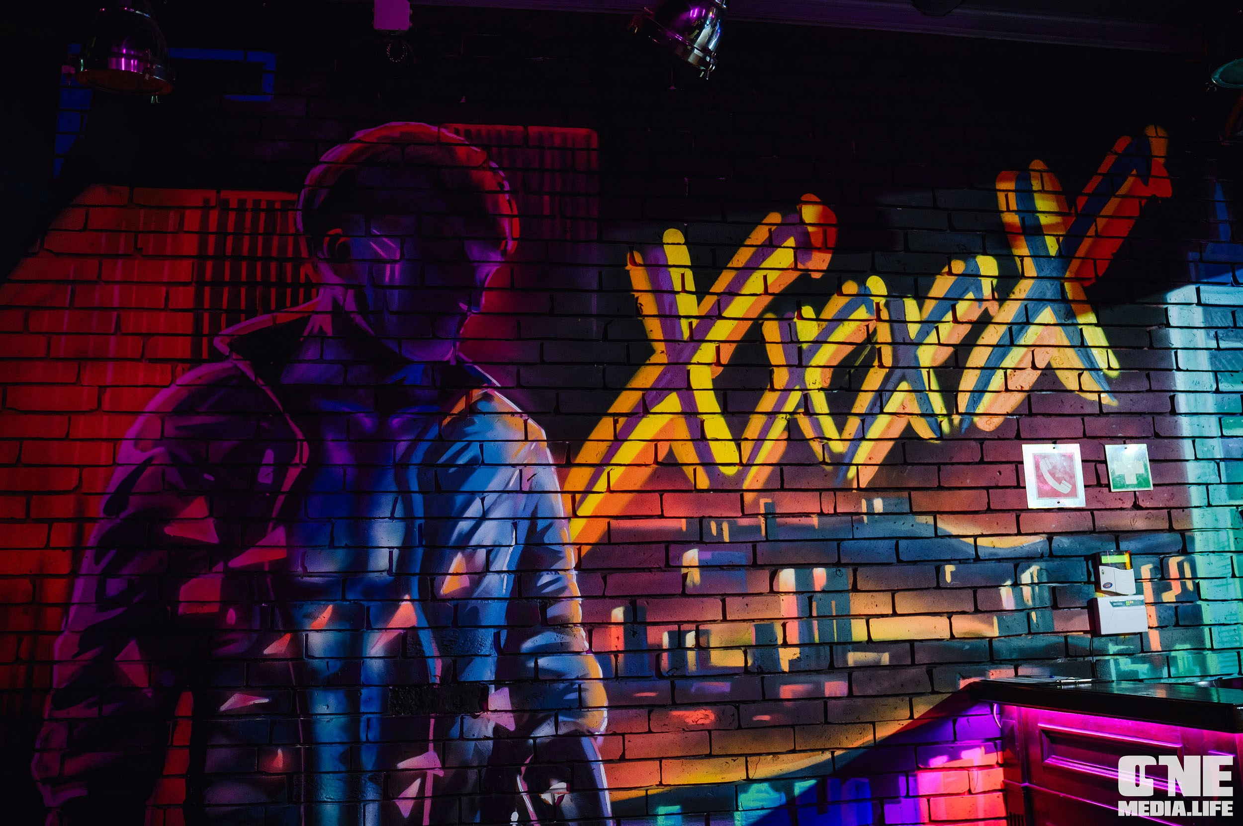 Пятничная туса в XxxX. One Media Life: фоторепортажи, фотоотчеты с мероприятий и заведений