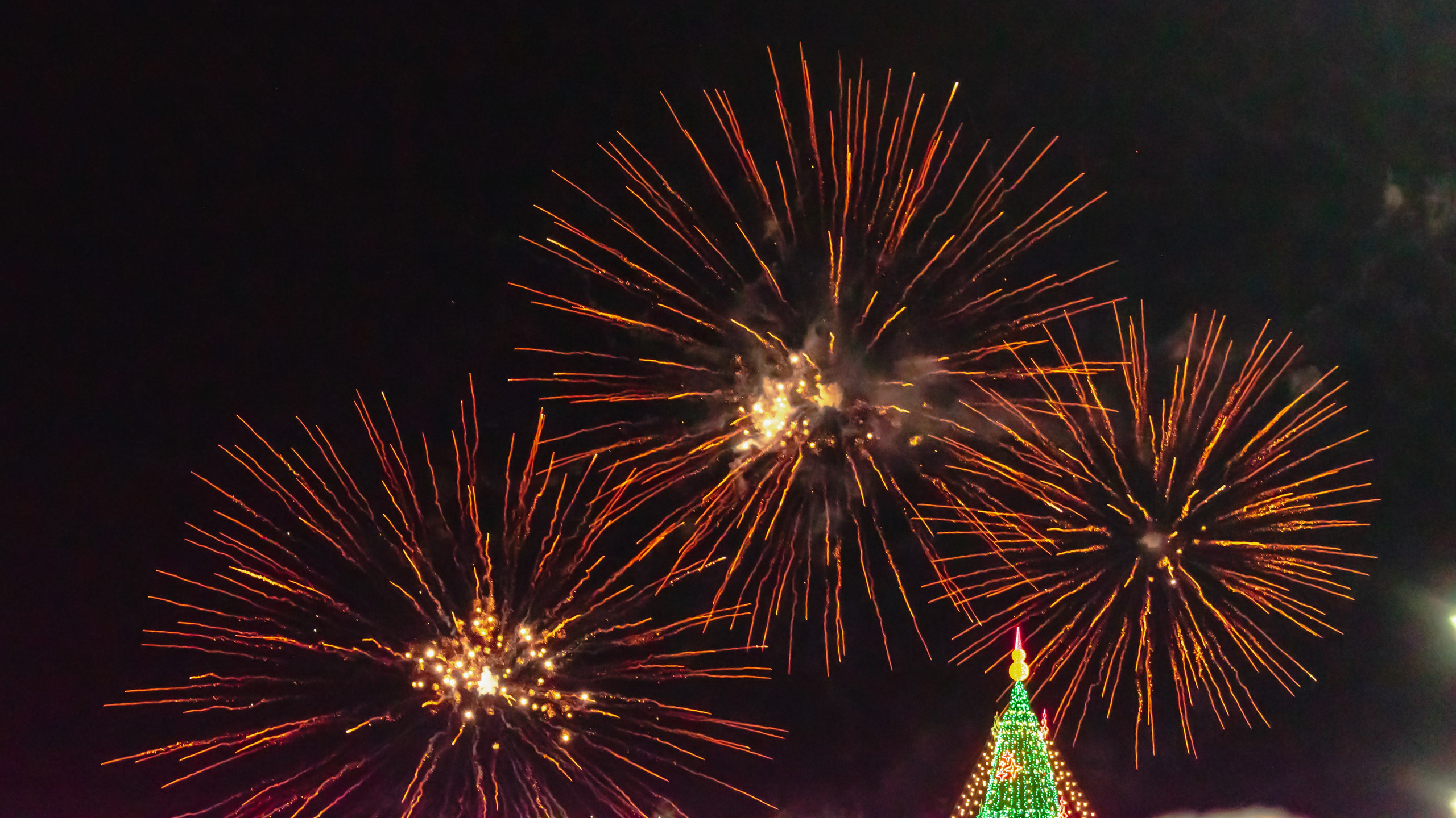 Праздничный салют Новый год Набережные Челны. Фотограф в Набережных Челнах Мари Сенчик