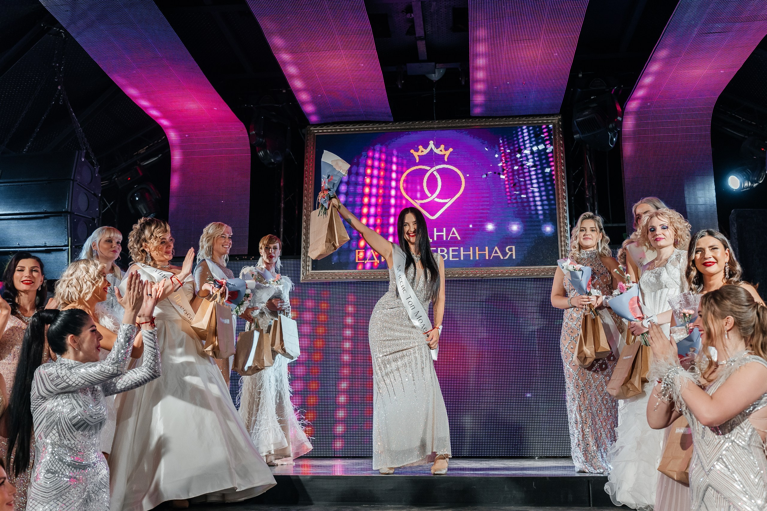 Одна единственная. Для тех, кто не ждёт удачи, а создаёт её. Каждая фотосессия — это твой момент, твой стиль, твой успех. 📸