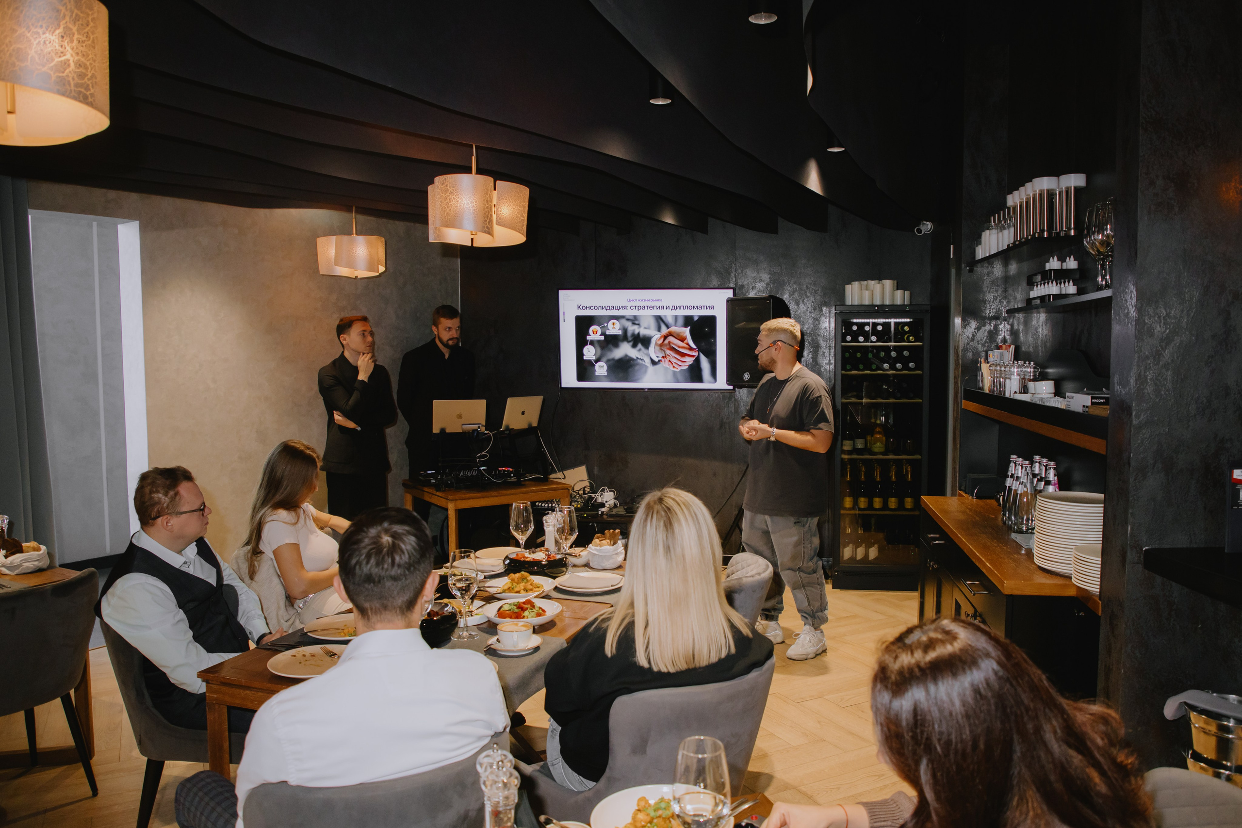 Бизнес завтрак на 89 этаже. Фотограф в Москве и Санкт-Петербурге Дарина