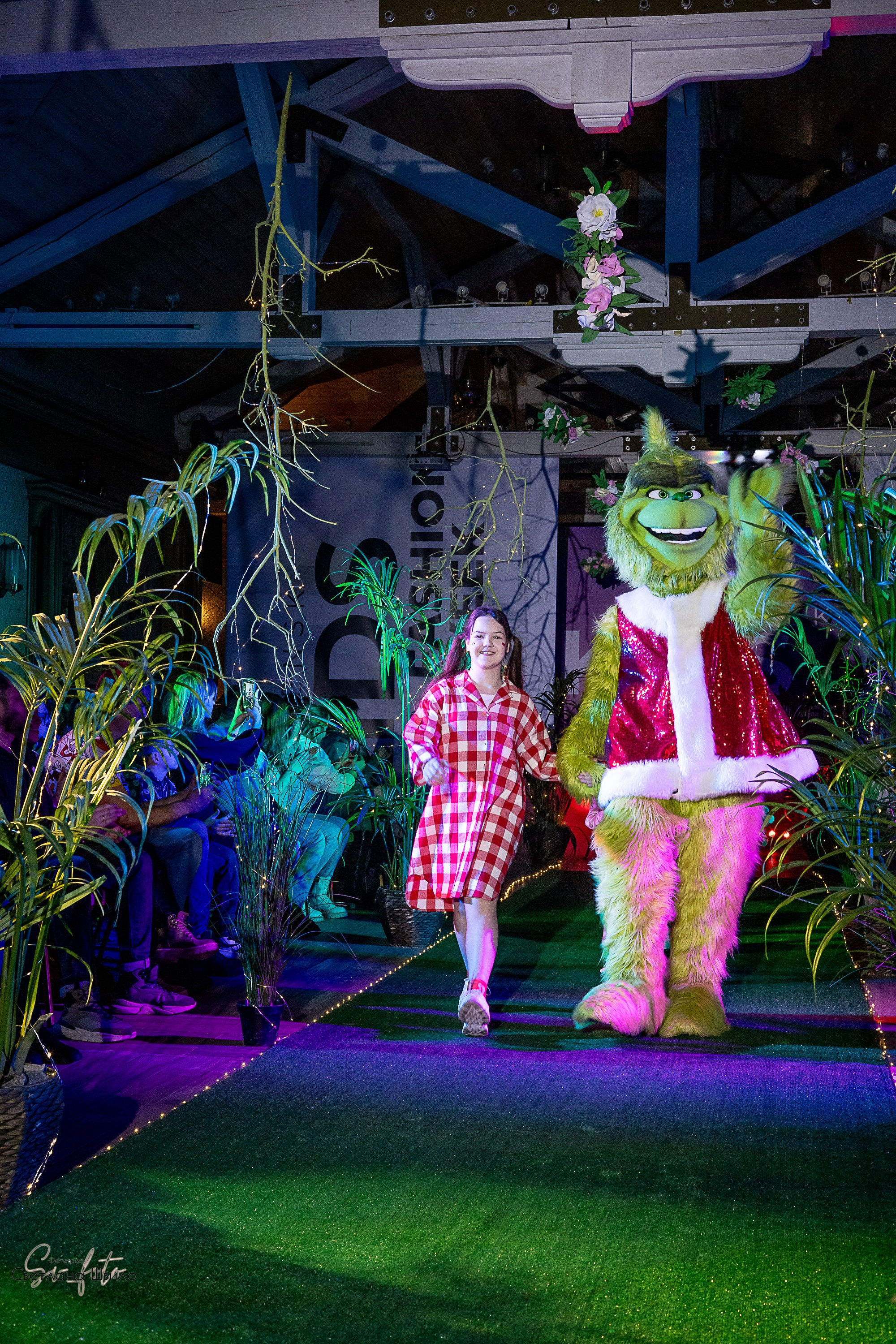 Smolensk Fashion Week_показы_ДЕНЬ 3_ФИНАЛ_Алиса в стране чудес. Главная